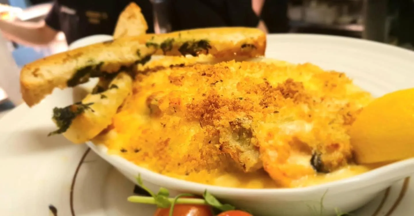 Restaurant/places to eat in Caisleain Oir Hotel