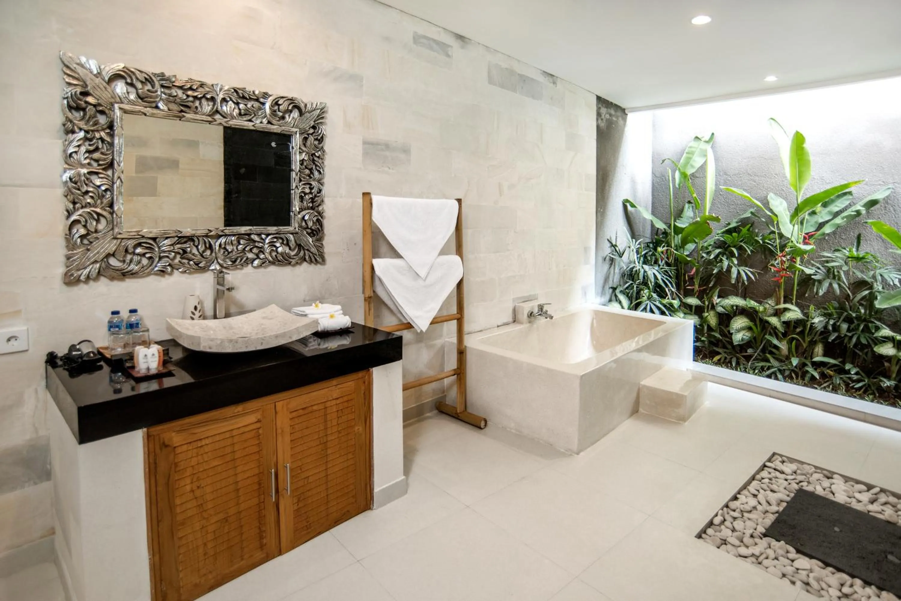 Sandi Agung Villa Bidadari