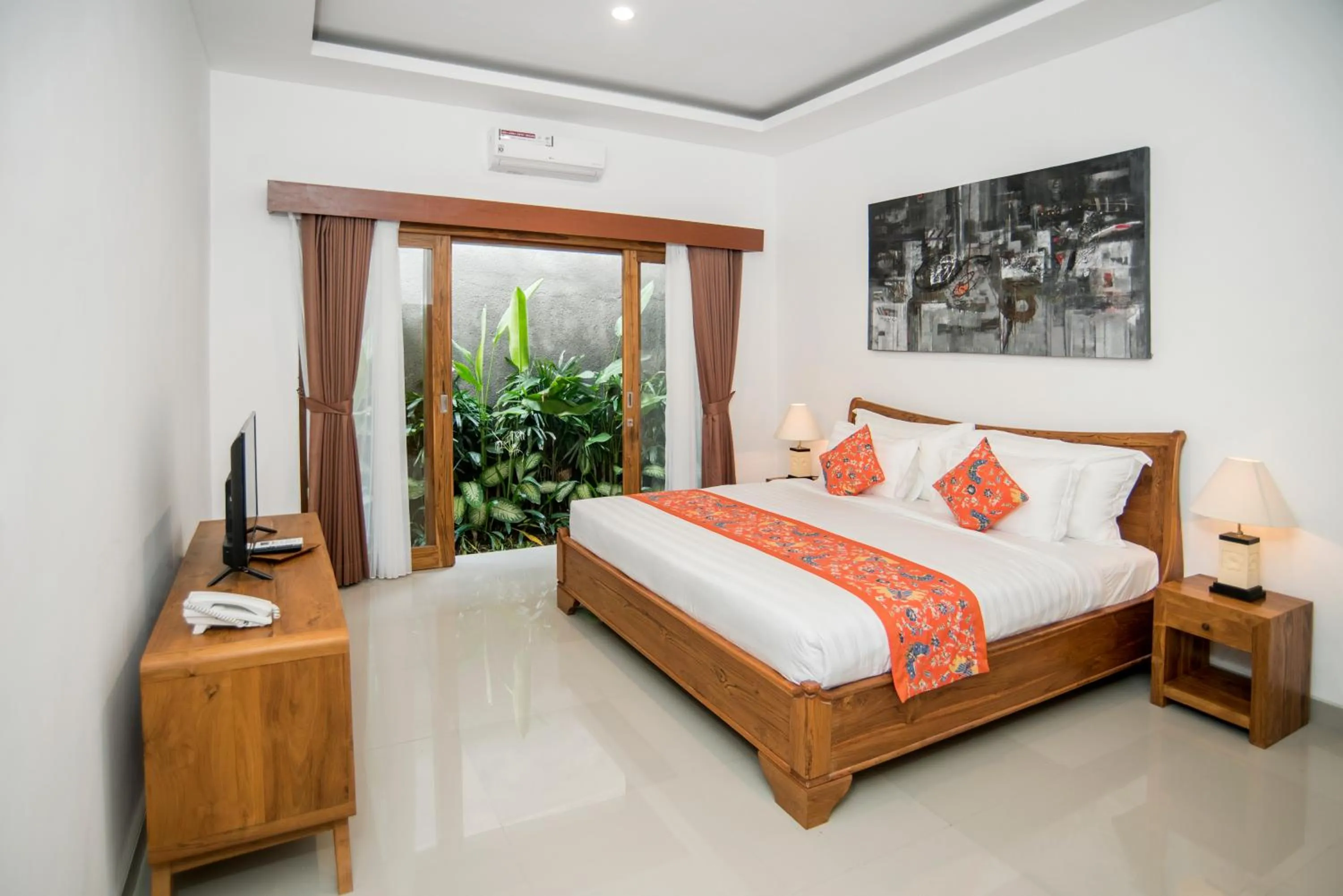 Bed in Sandi Agung Villa Bidadari