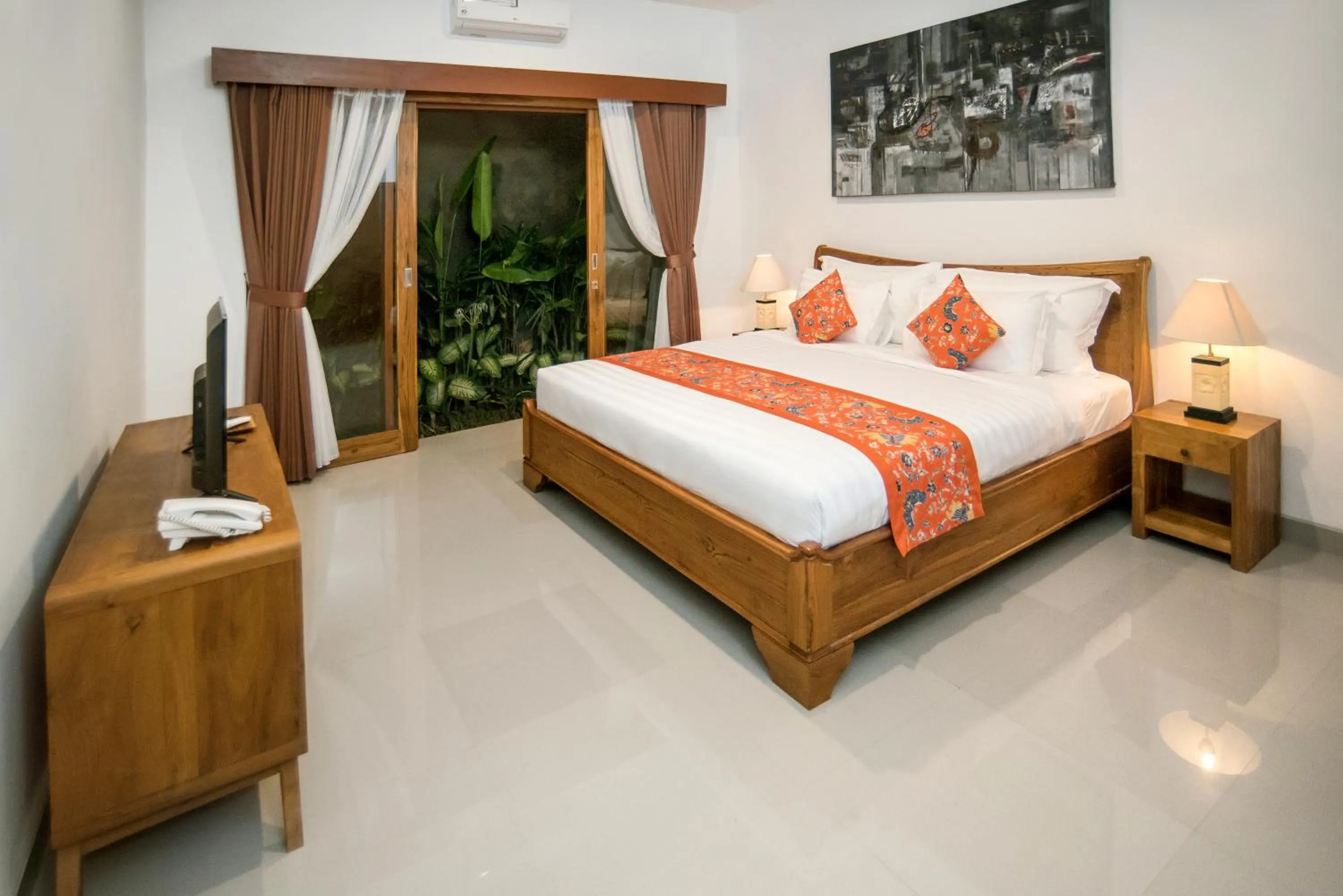 Bed in Sandi Agung Villa Bidadari