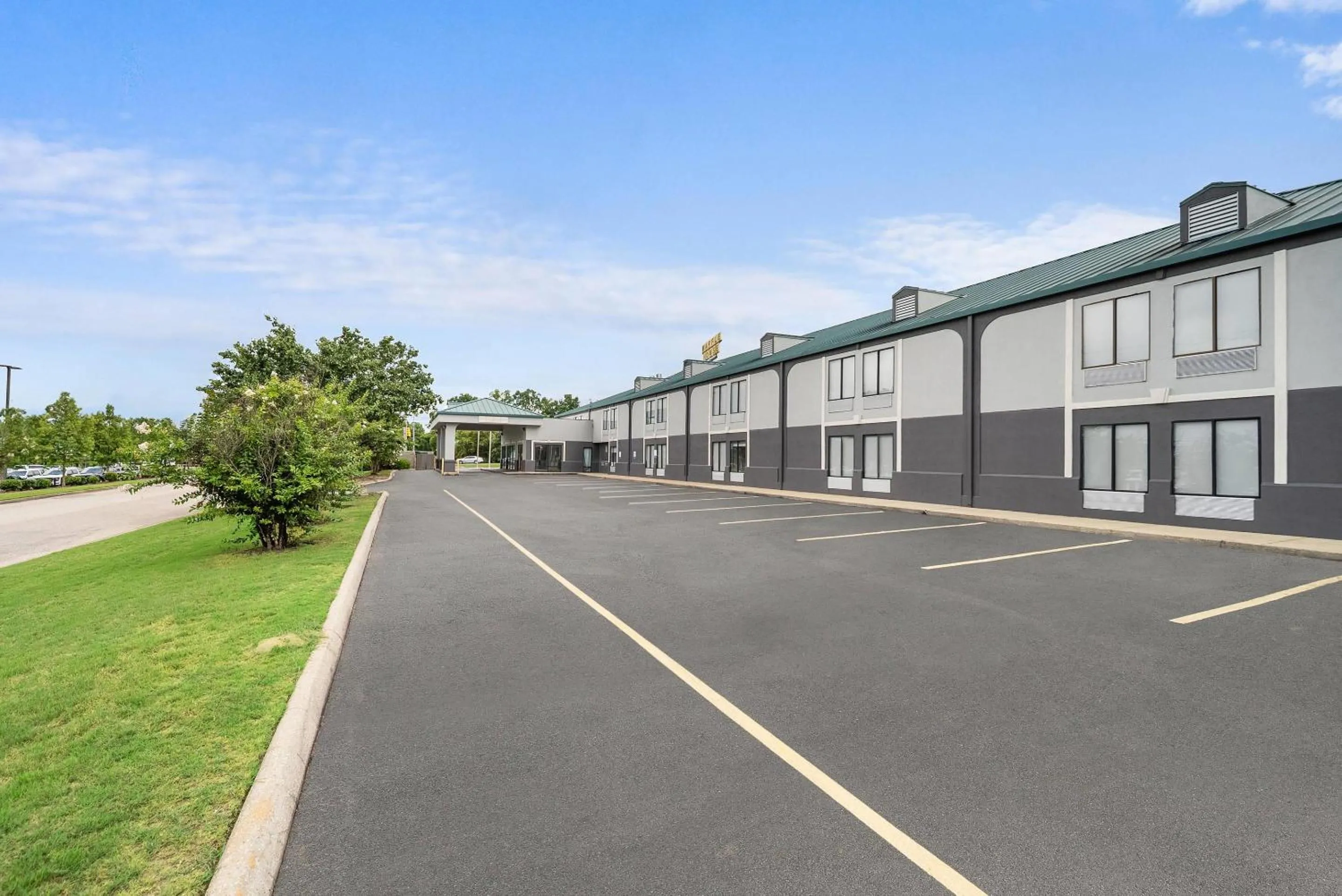 Property building in Quality Inn Auburn Campus Area I-85