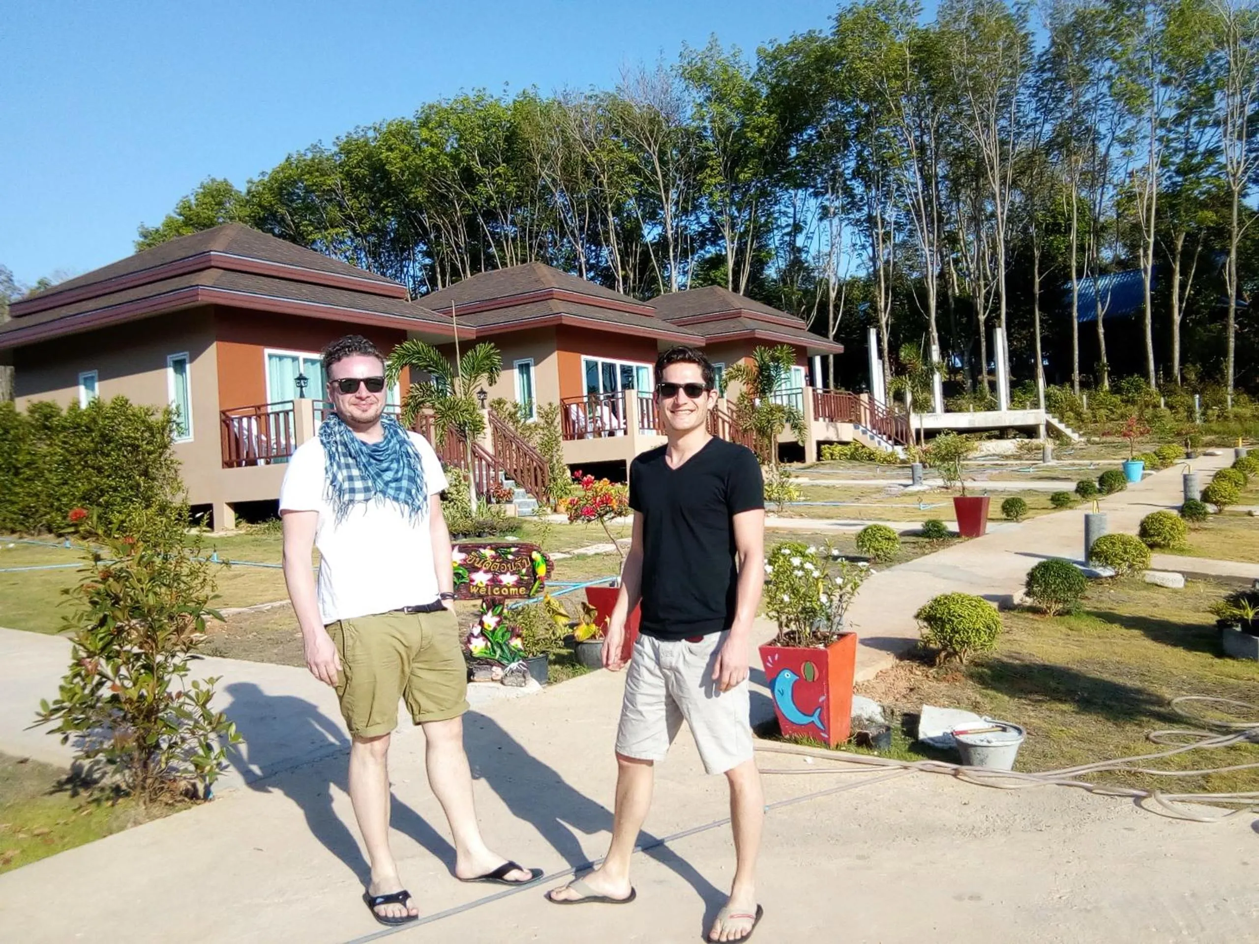 People in Sunrise Beach Kohyao Resort