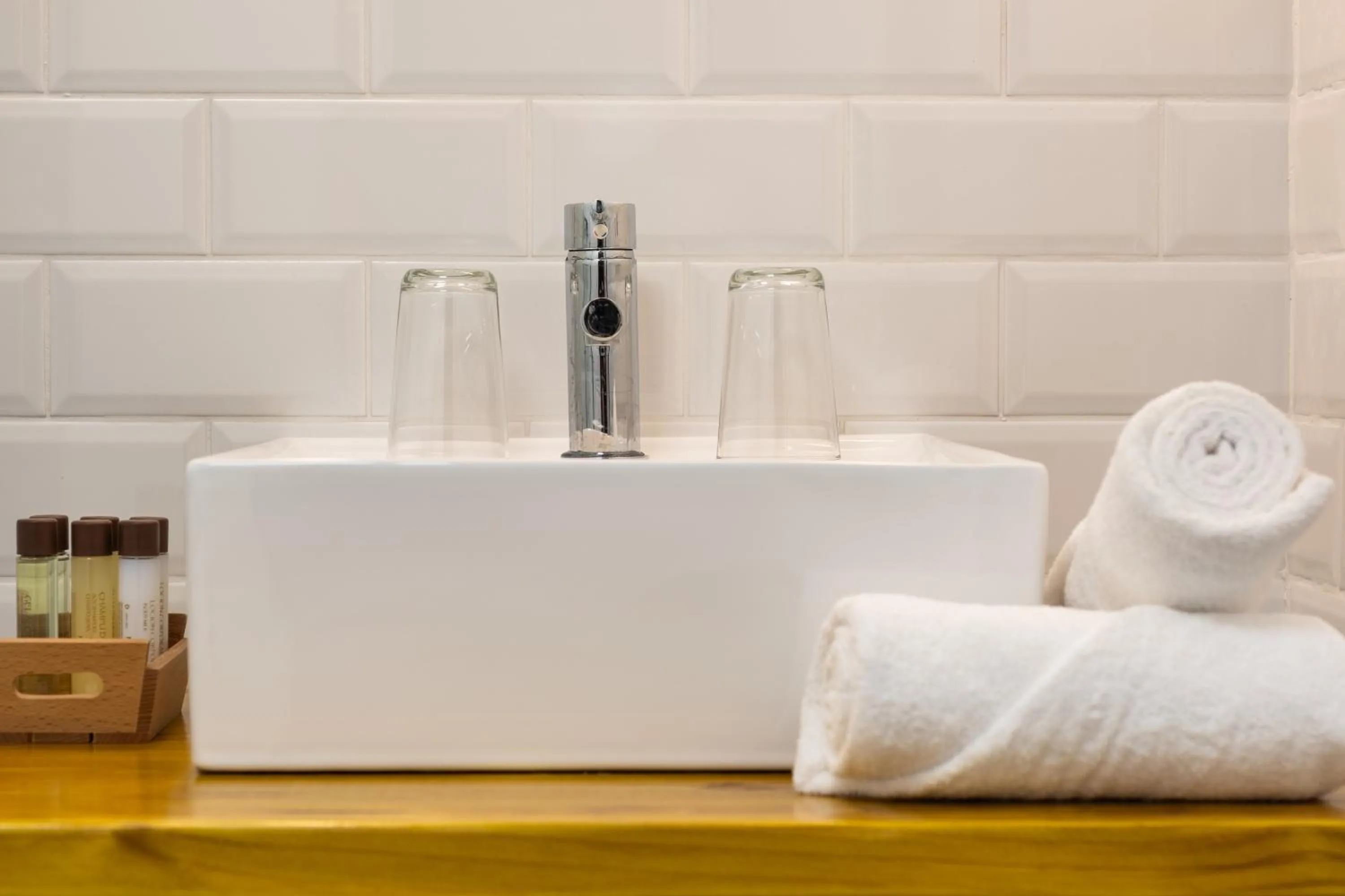 Bathroom in GOMEZ ROOMS