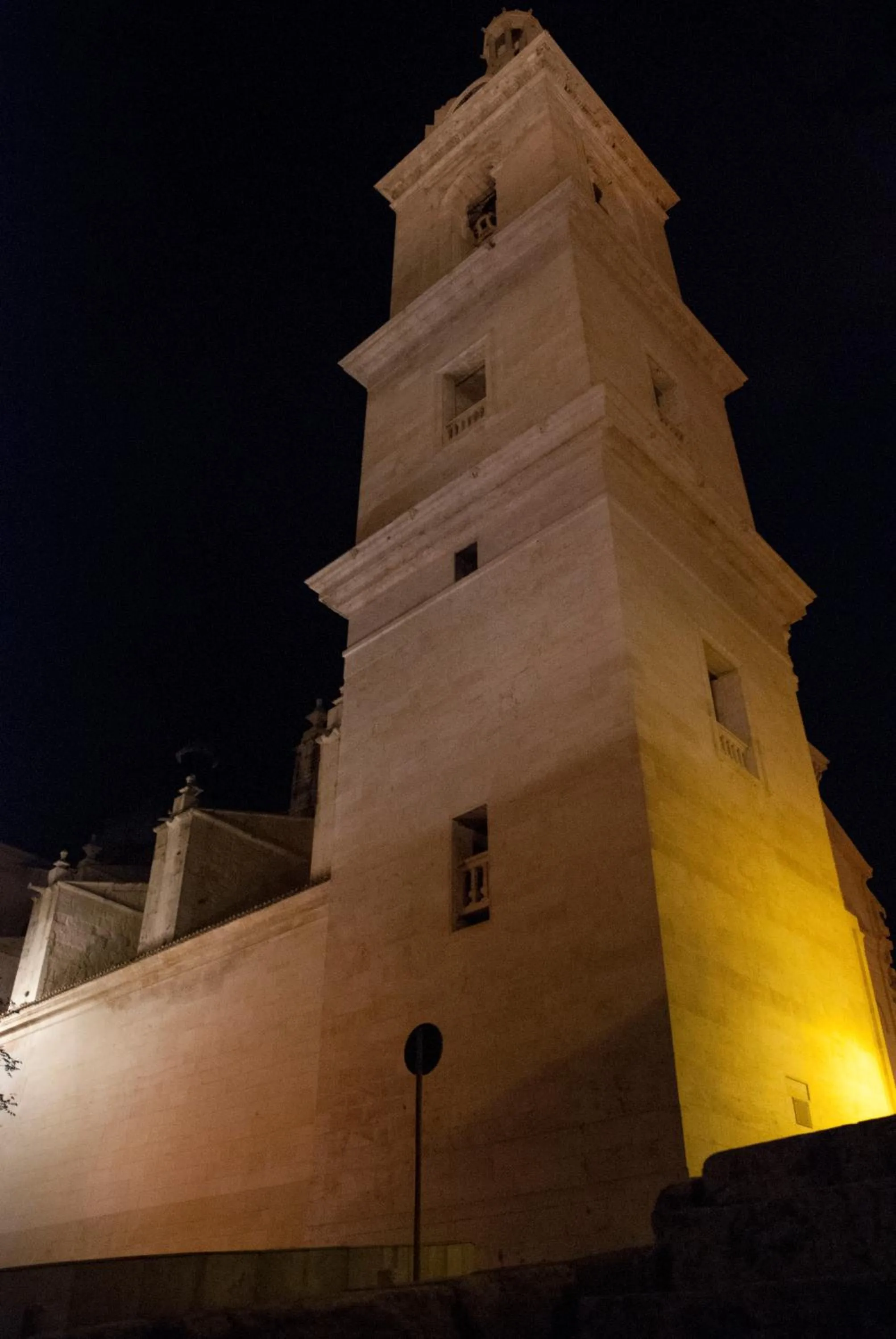 Nearby landmark in GOMEZ ROOMS