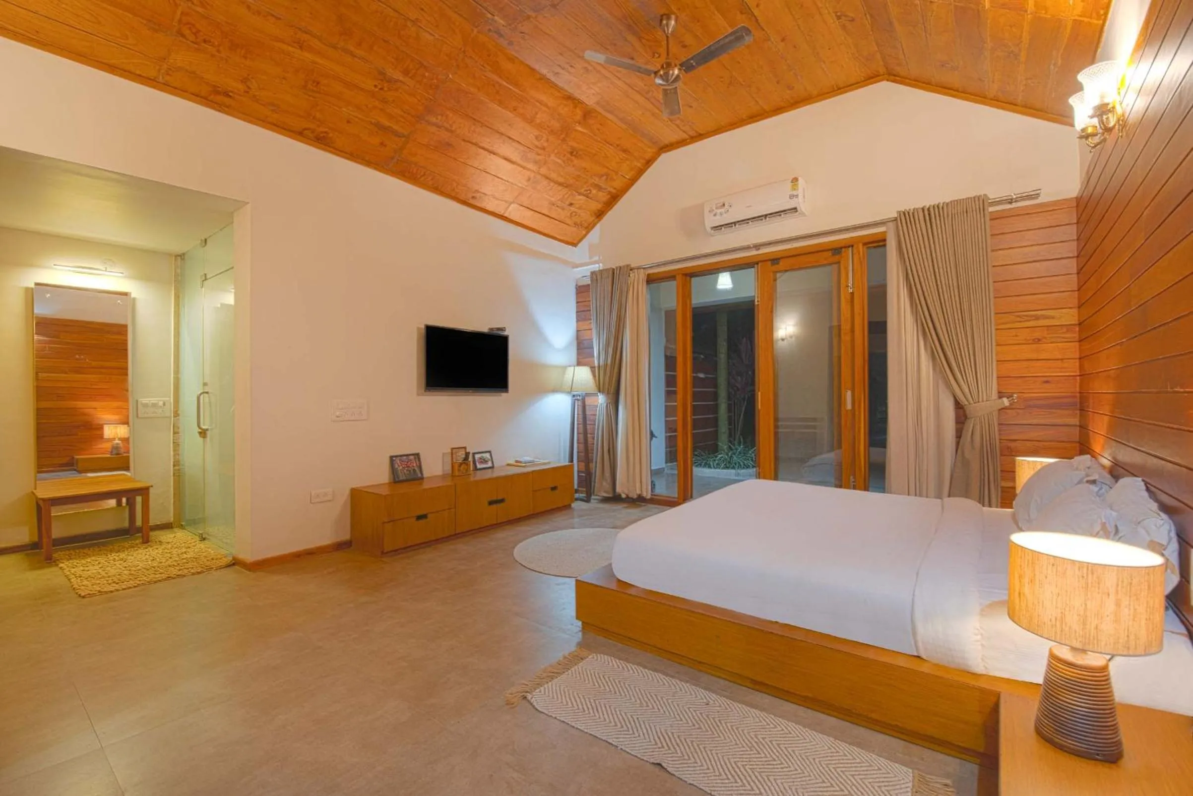 Bedroom, Bed in StayVista at Tall Silver with Infinity Pool & Breakfast -2BR