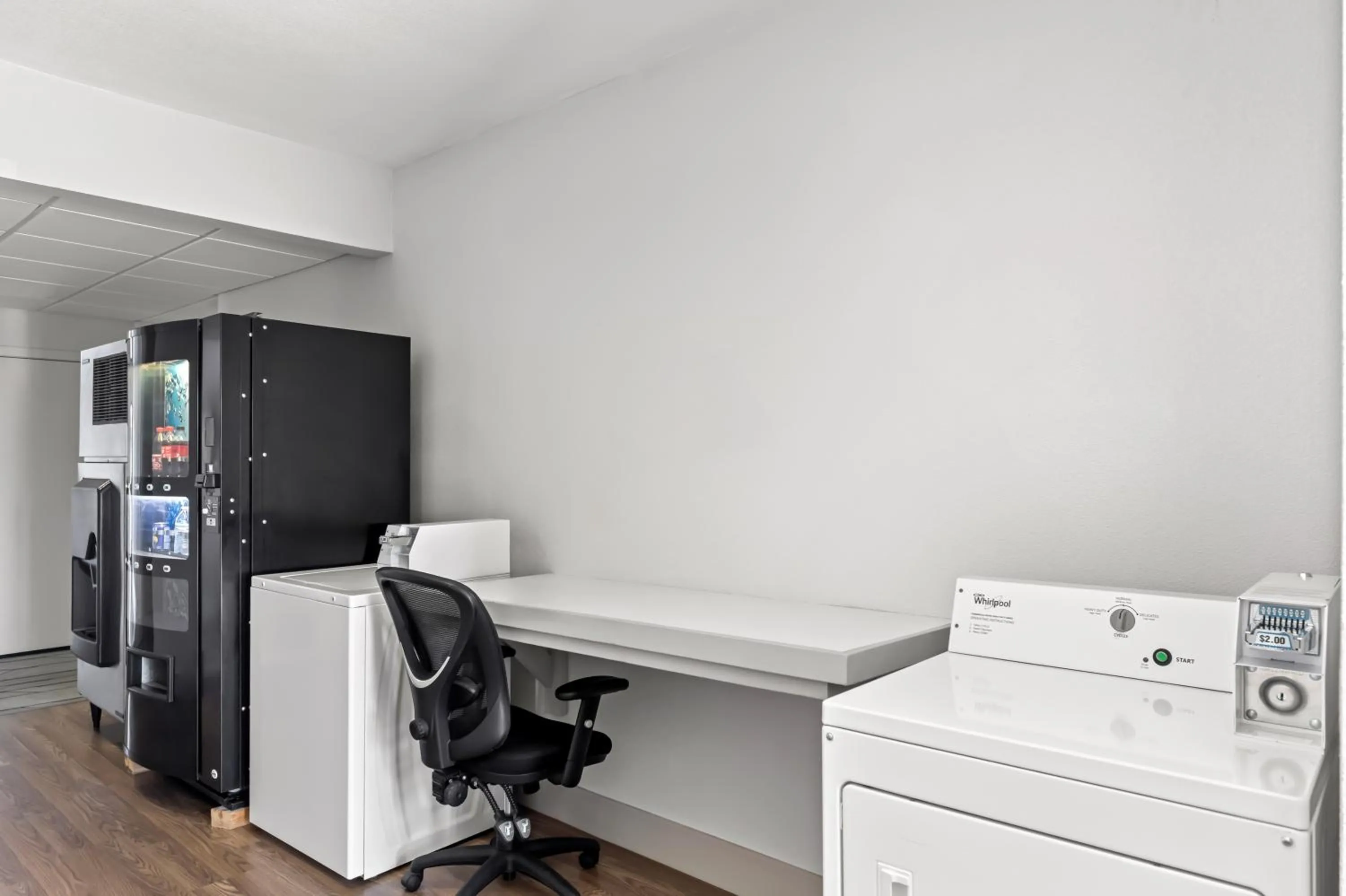 vending machine in Quality Inn Bastrop