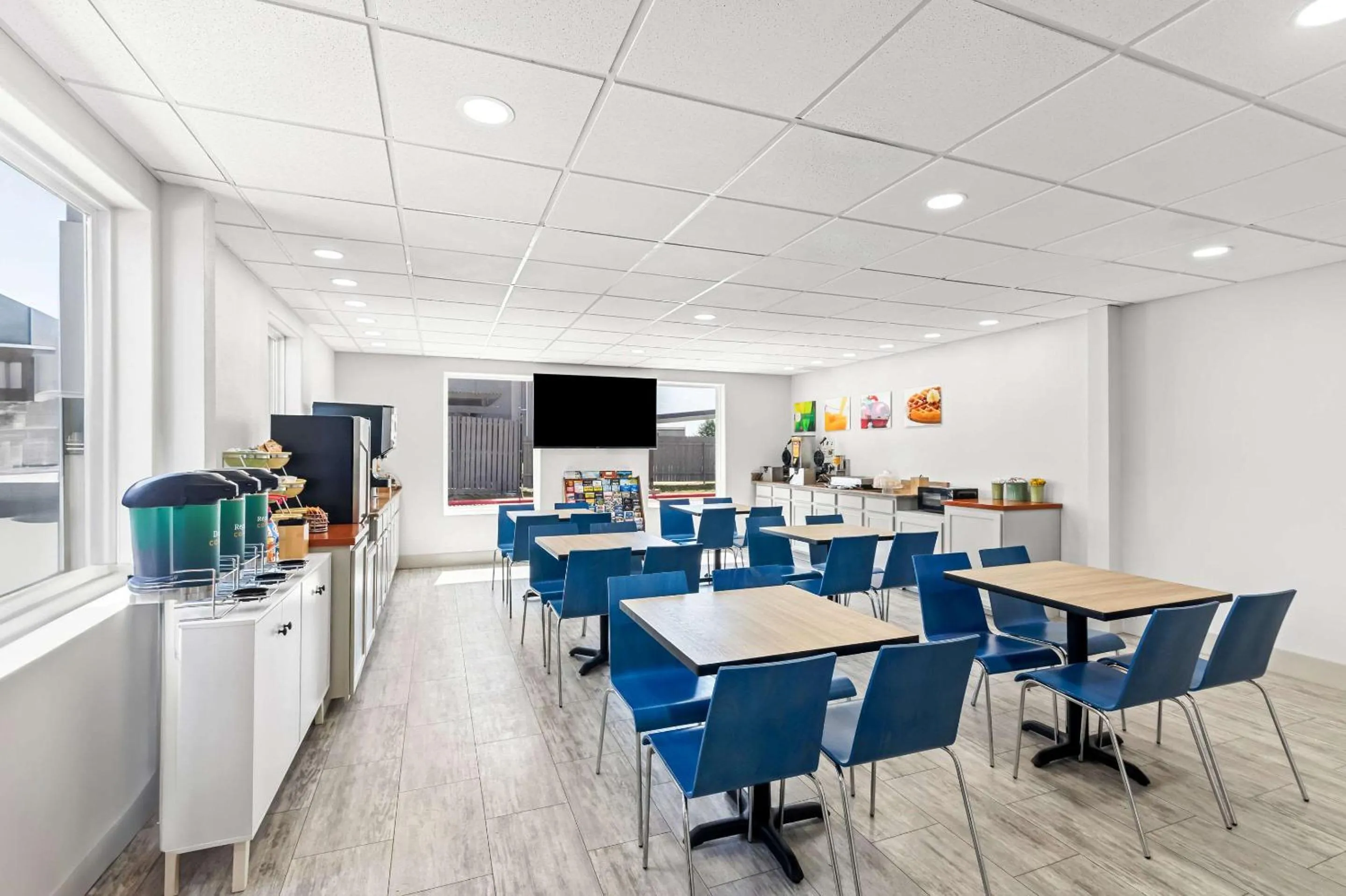 Breakfast in Quality Inn Bastrop