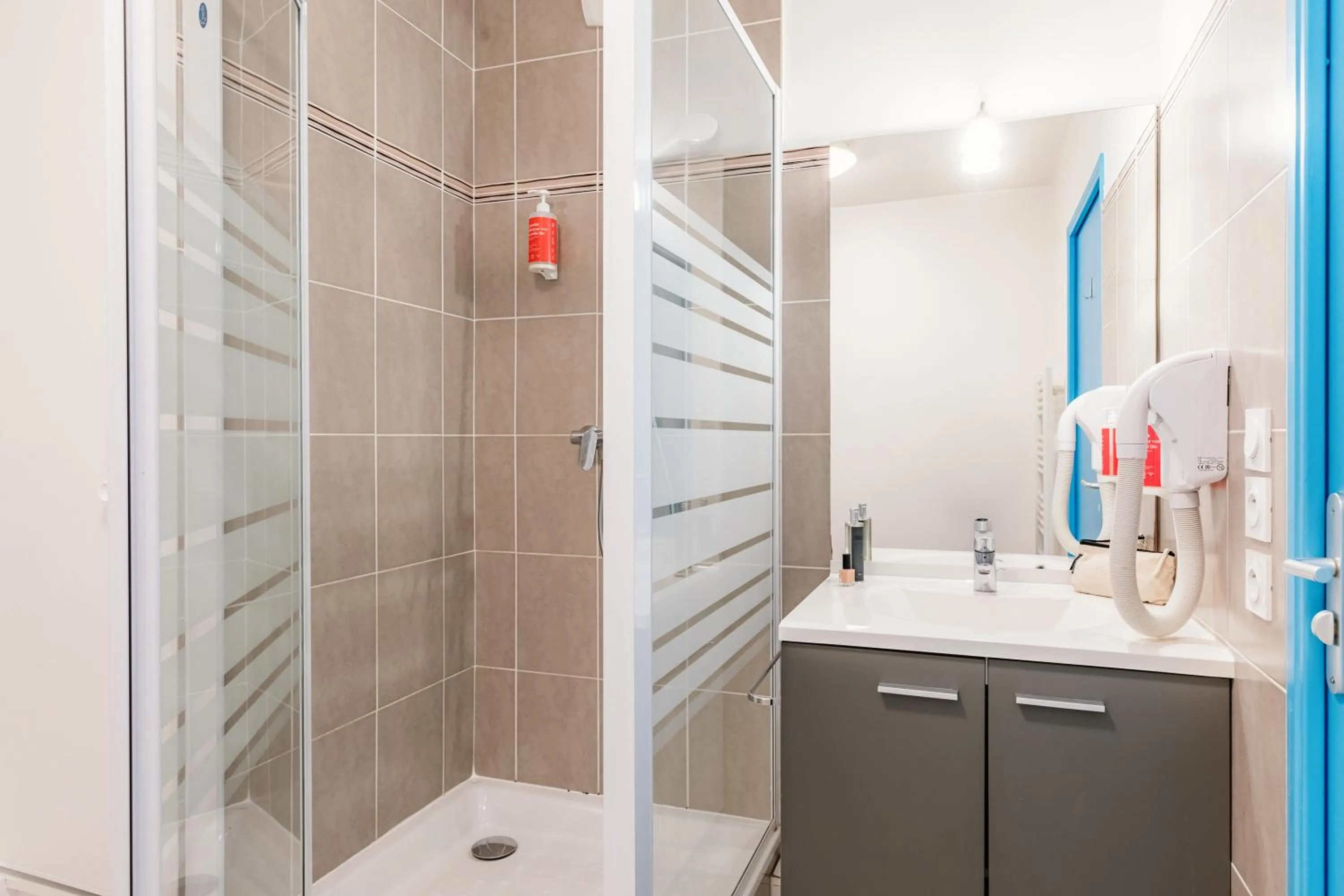 Shower in Appart’City Confort Vannes