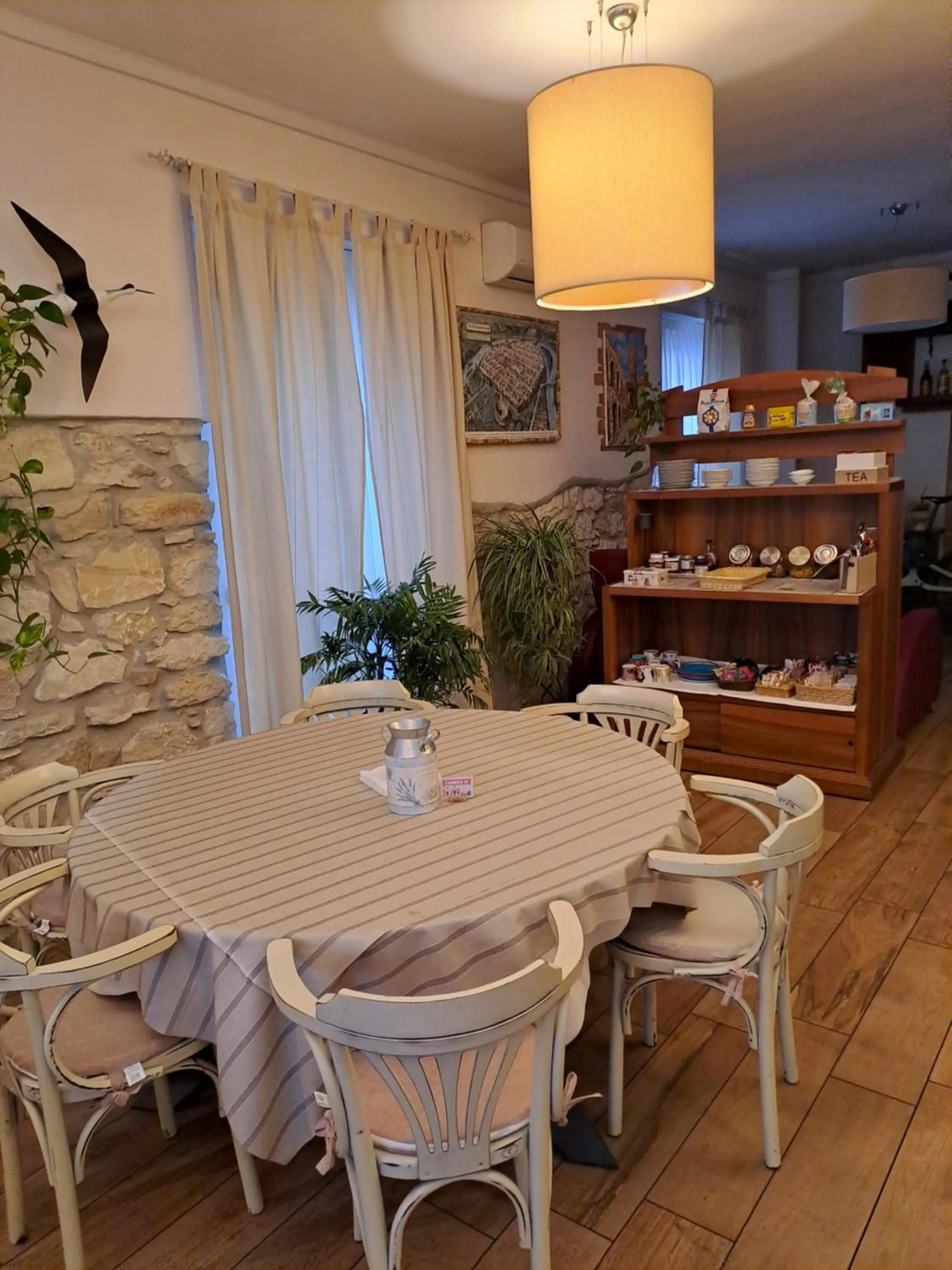 Restaurant/places to eat in Florivana Boutique Hotel