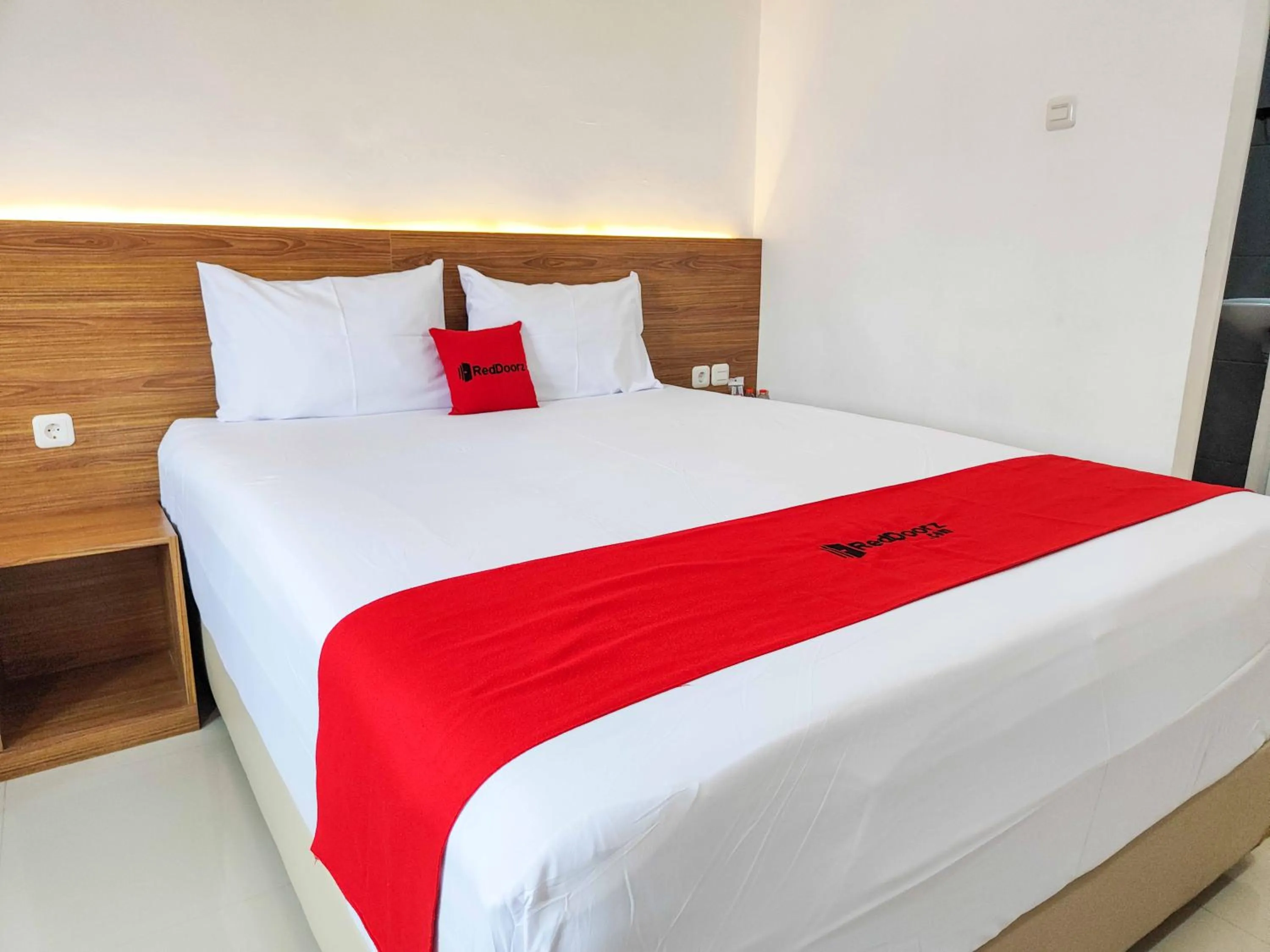 Bedroom, Bed in RedDoorz near Prambanan Temple