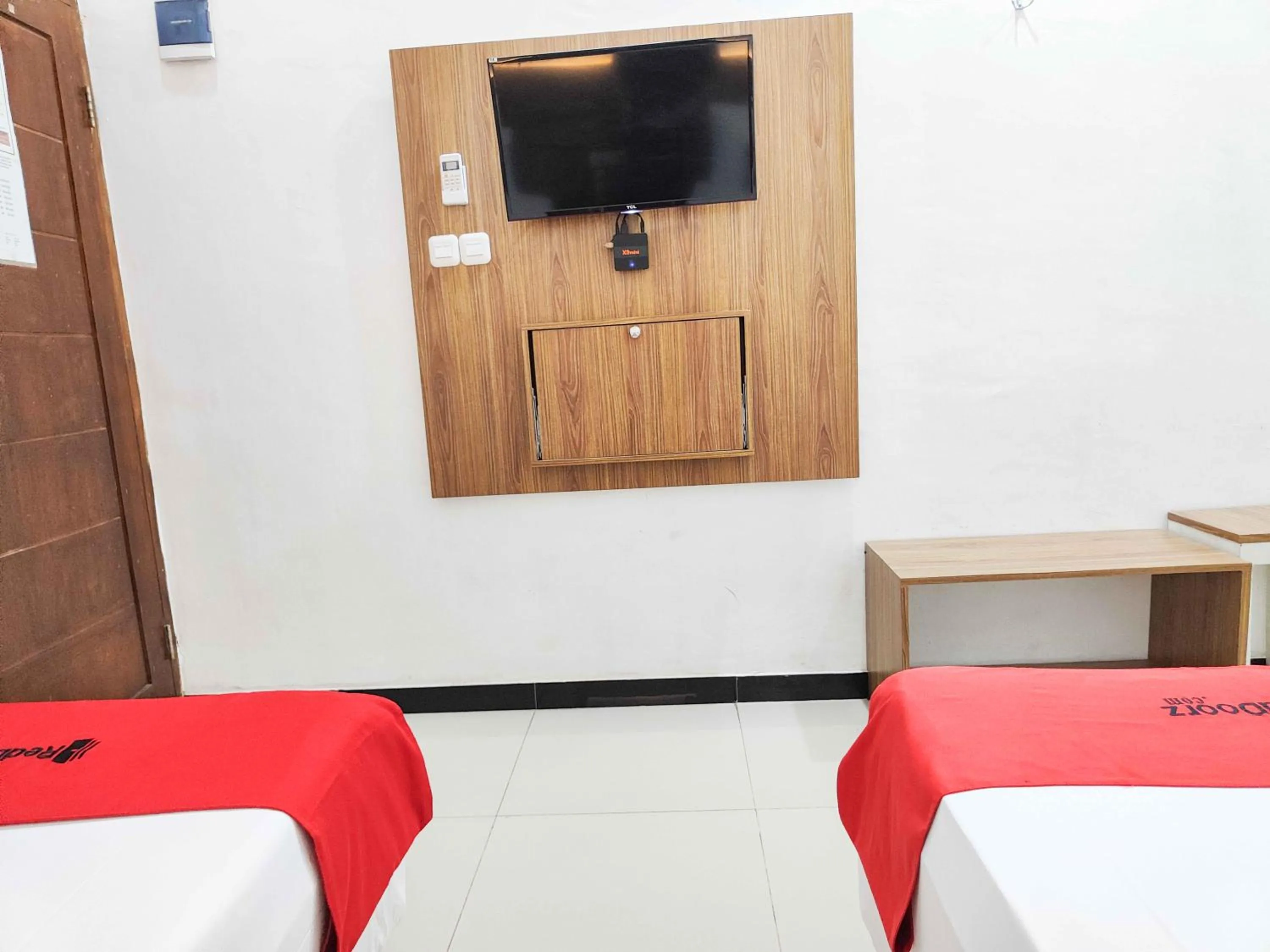 Bedroom, Bed in RedDoorz near Prambanan Temple