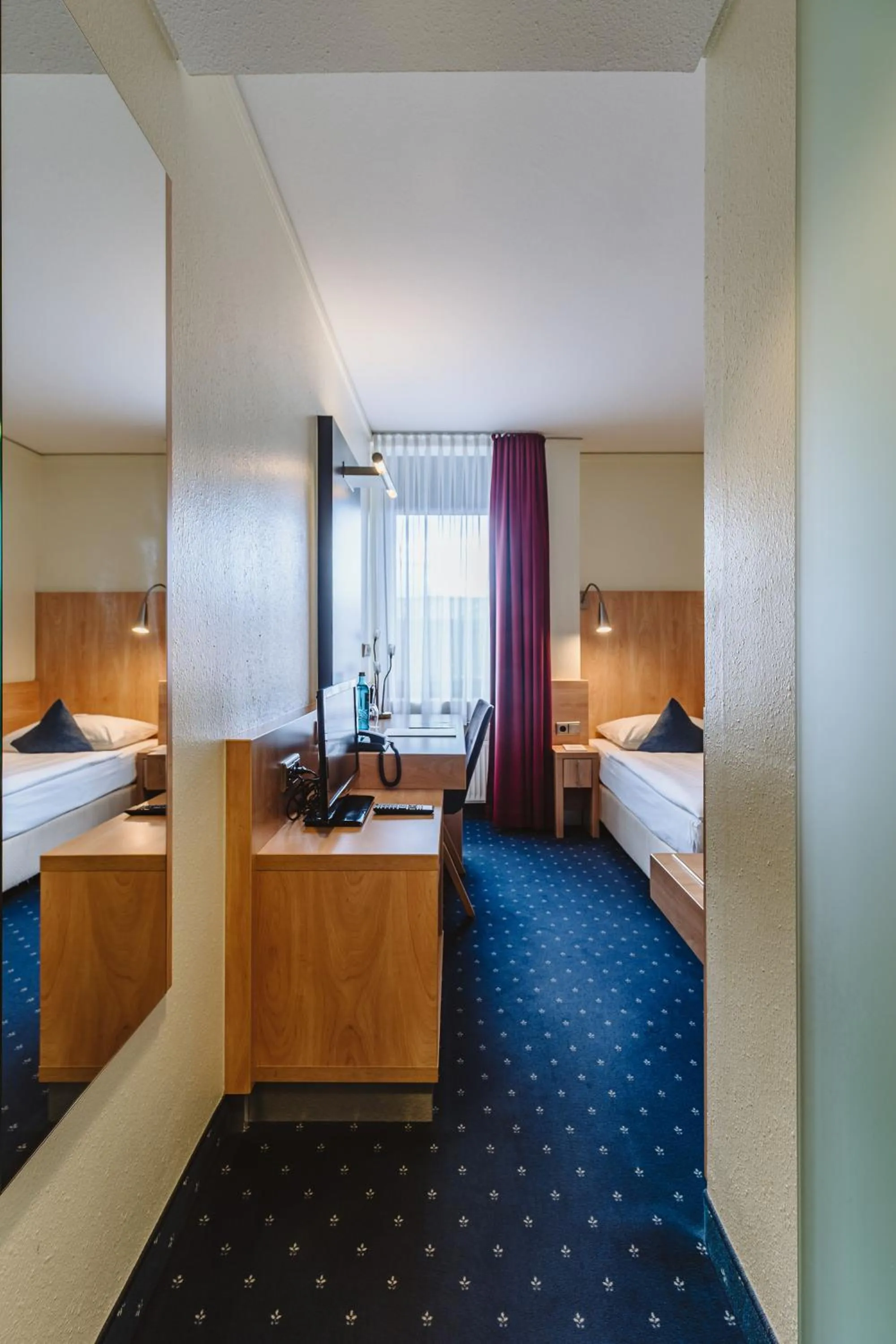 Bed in Hotel Gustav-Stresemann-Institut