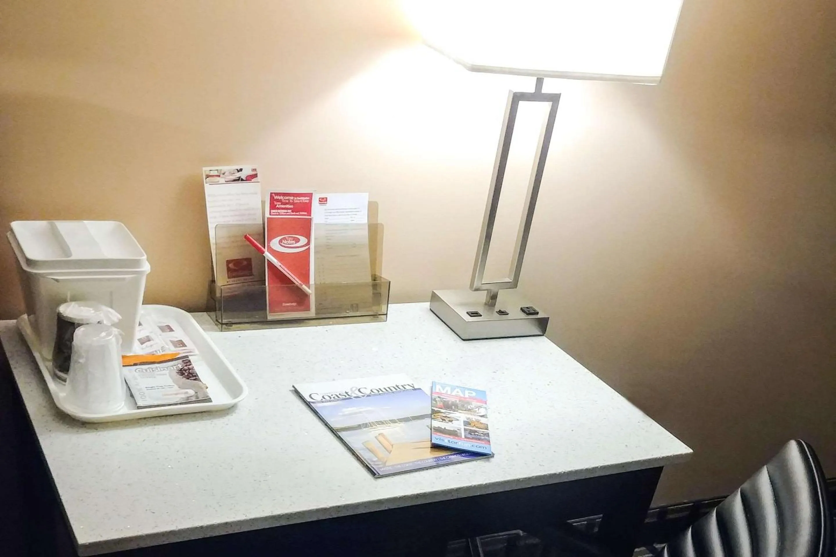 Bedroom in Econo Lodge Milldale - Southington