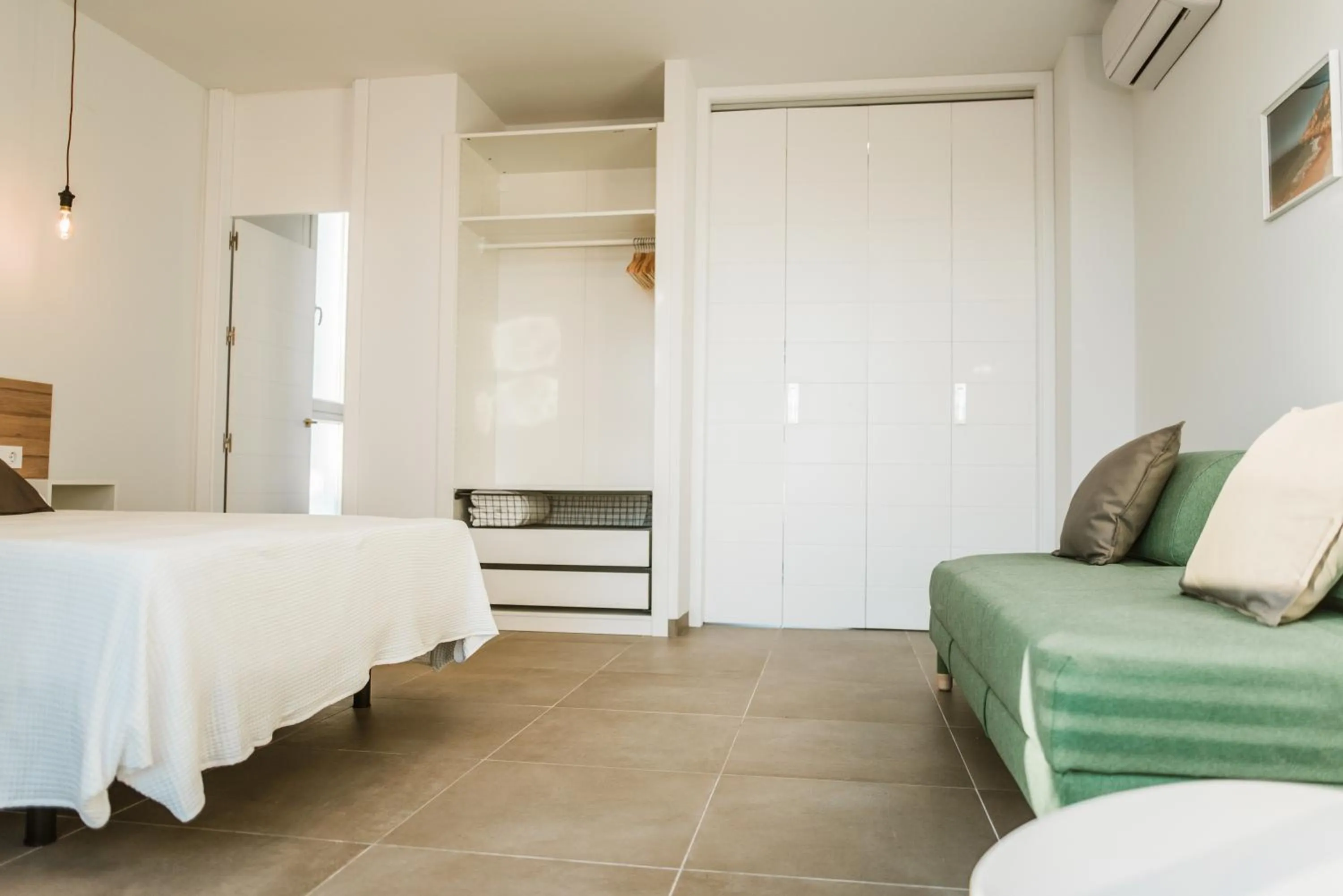 Seating area, Bed in Apartamentos ZHR