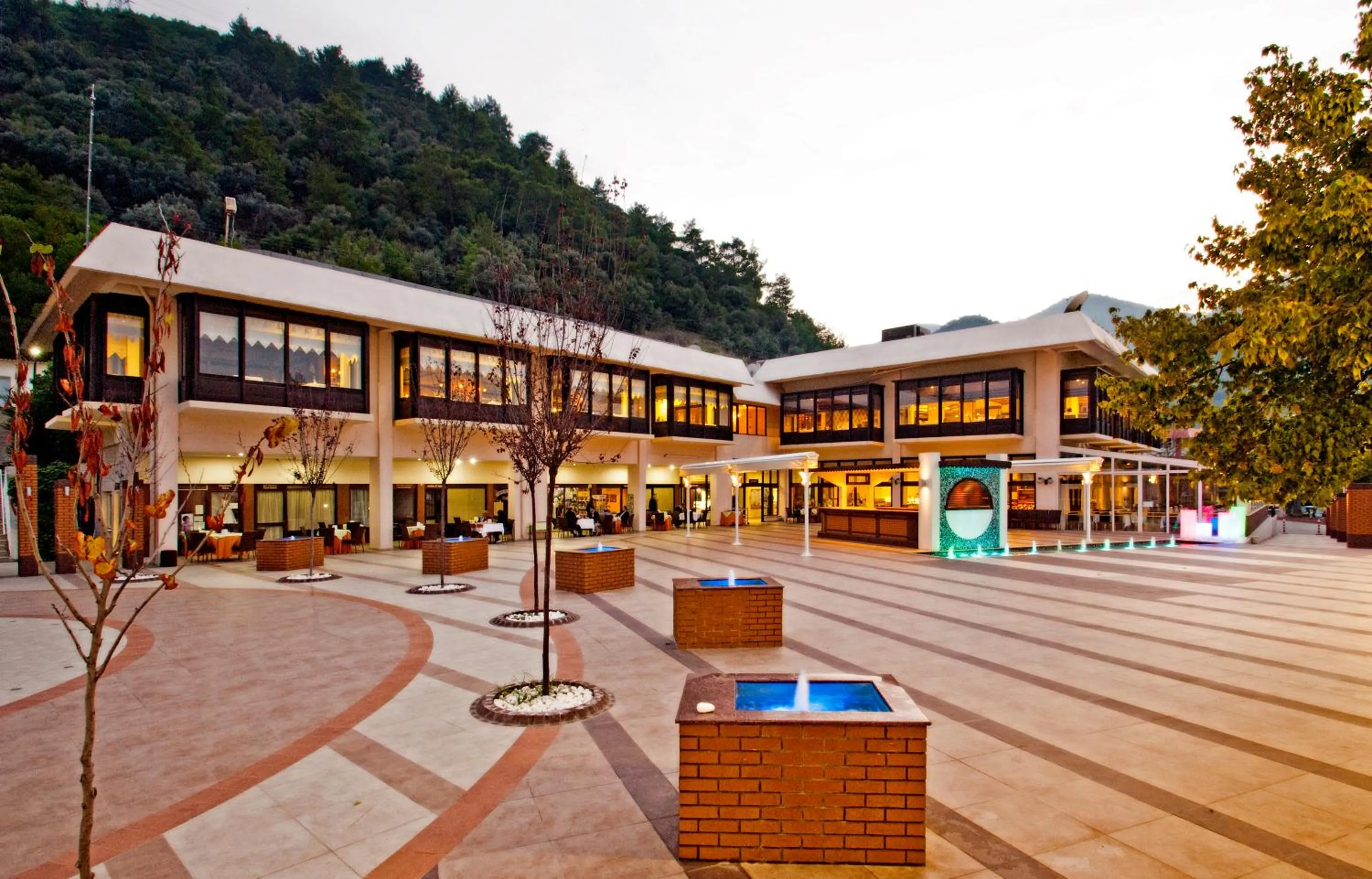 Facade/entrance in Balcova Termal Hotel