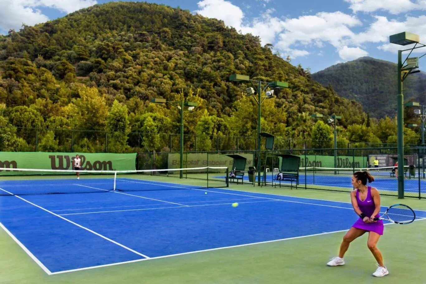 Tennis court in Balcova Termal Hotel