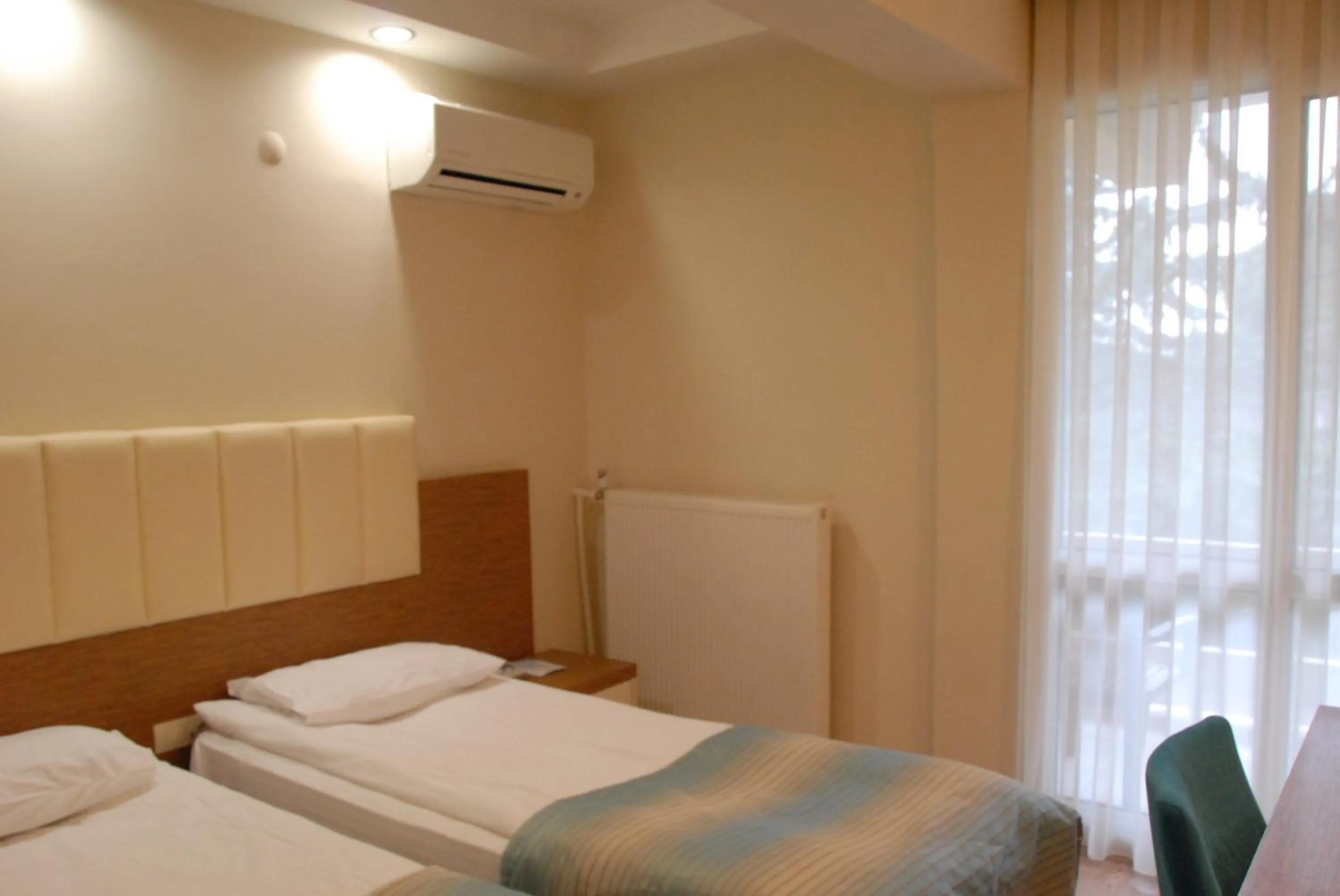 Bed in Balcova Termal Hotel