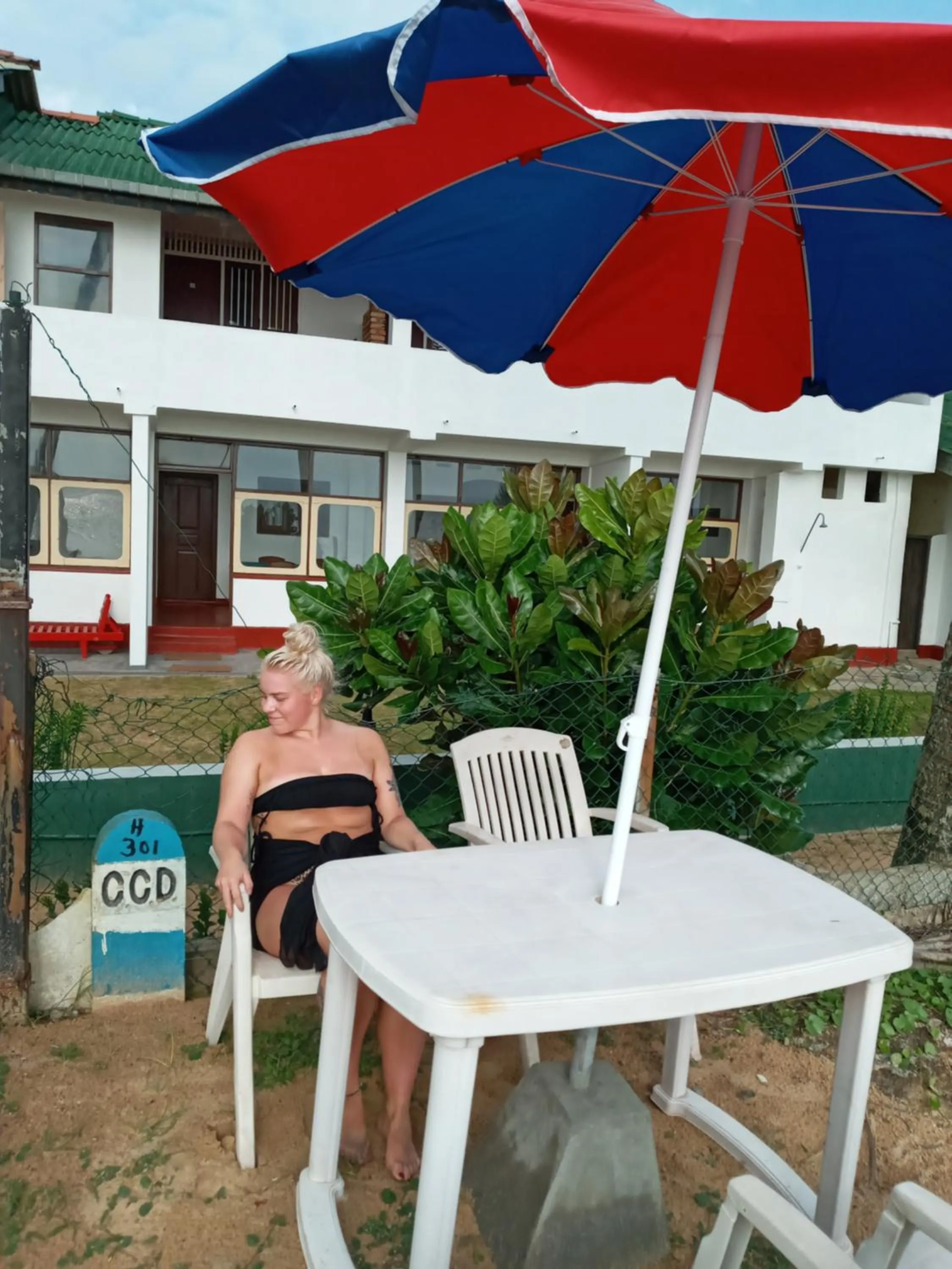 sunbed in New SeaSide Inn Hikkaduwa