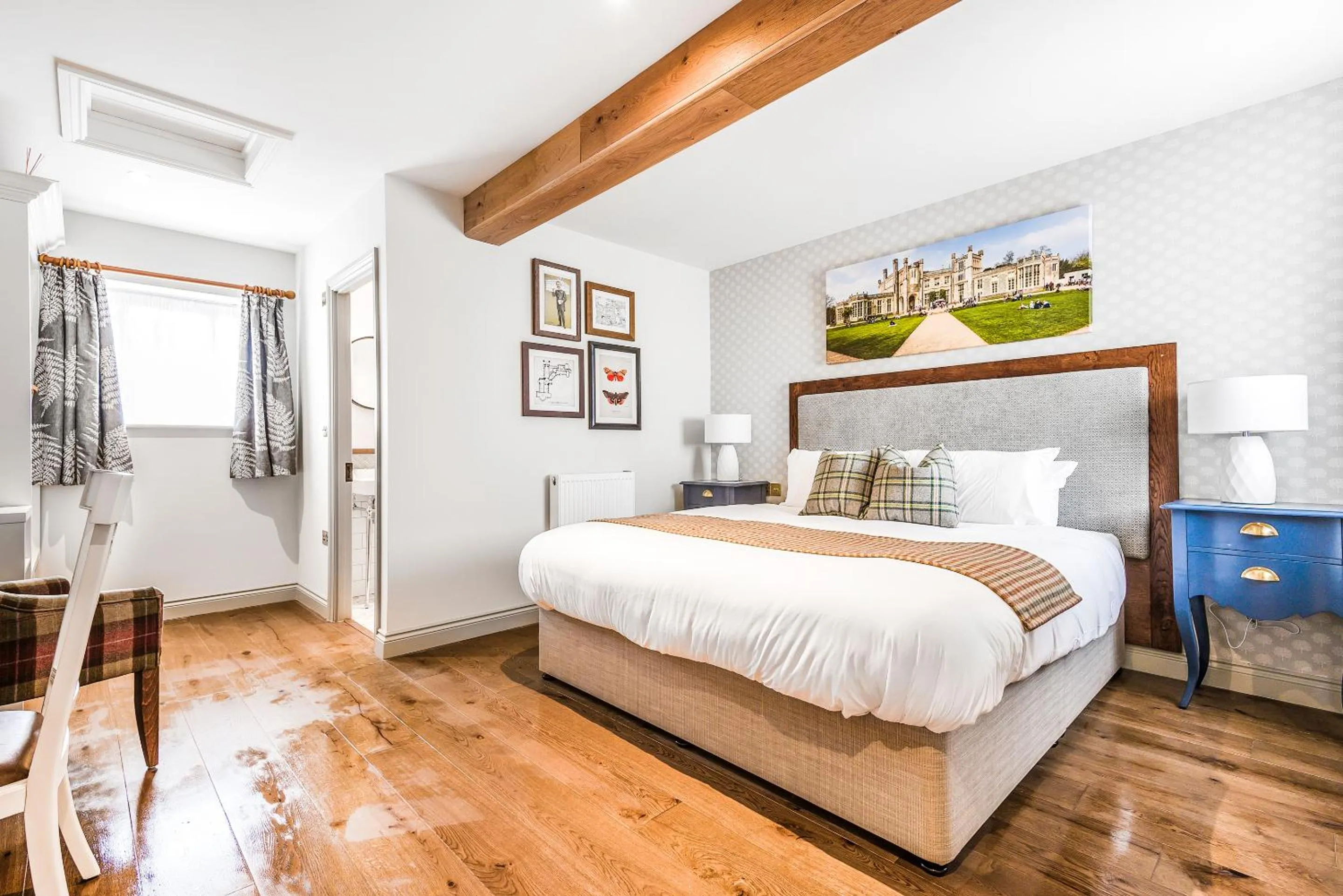 Bedroom, Bed in The Walhampton Arms