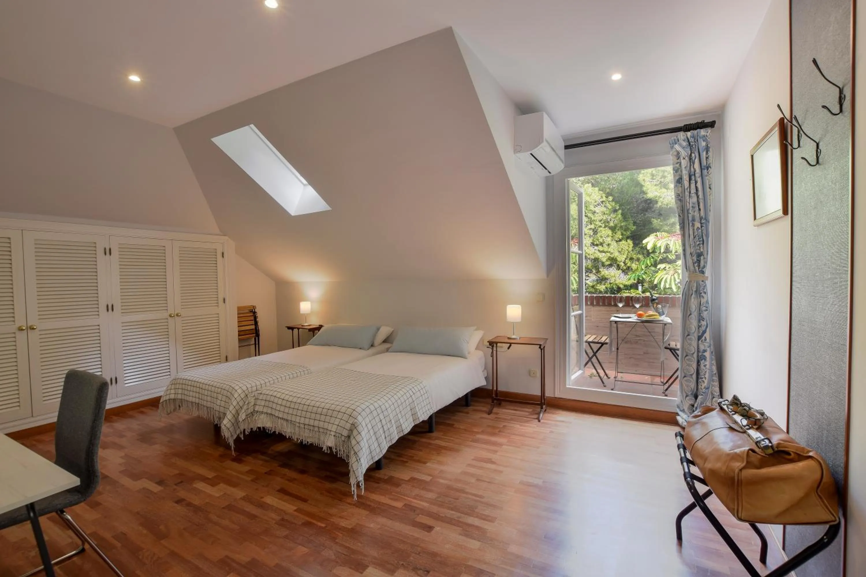 Photo of the whole room in Villa Antumalal B&B