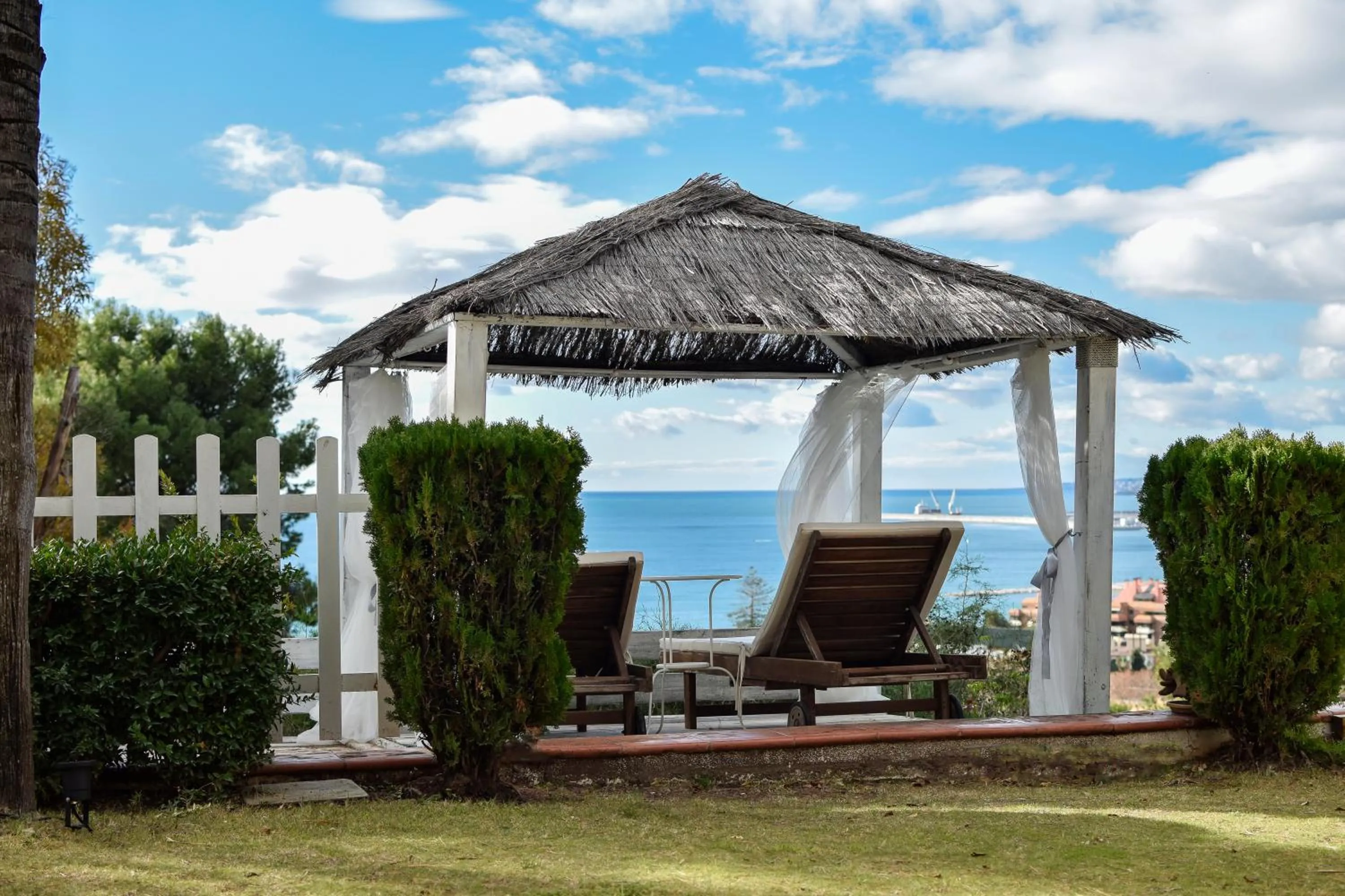 Garden in Villa Antumalal B&B