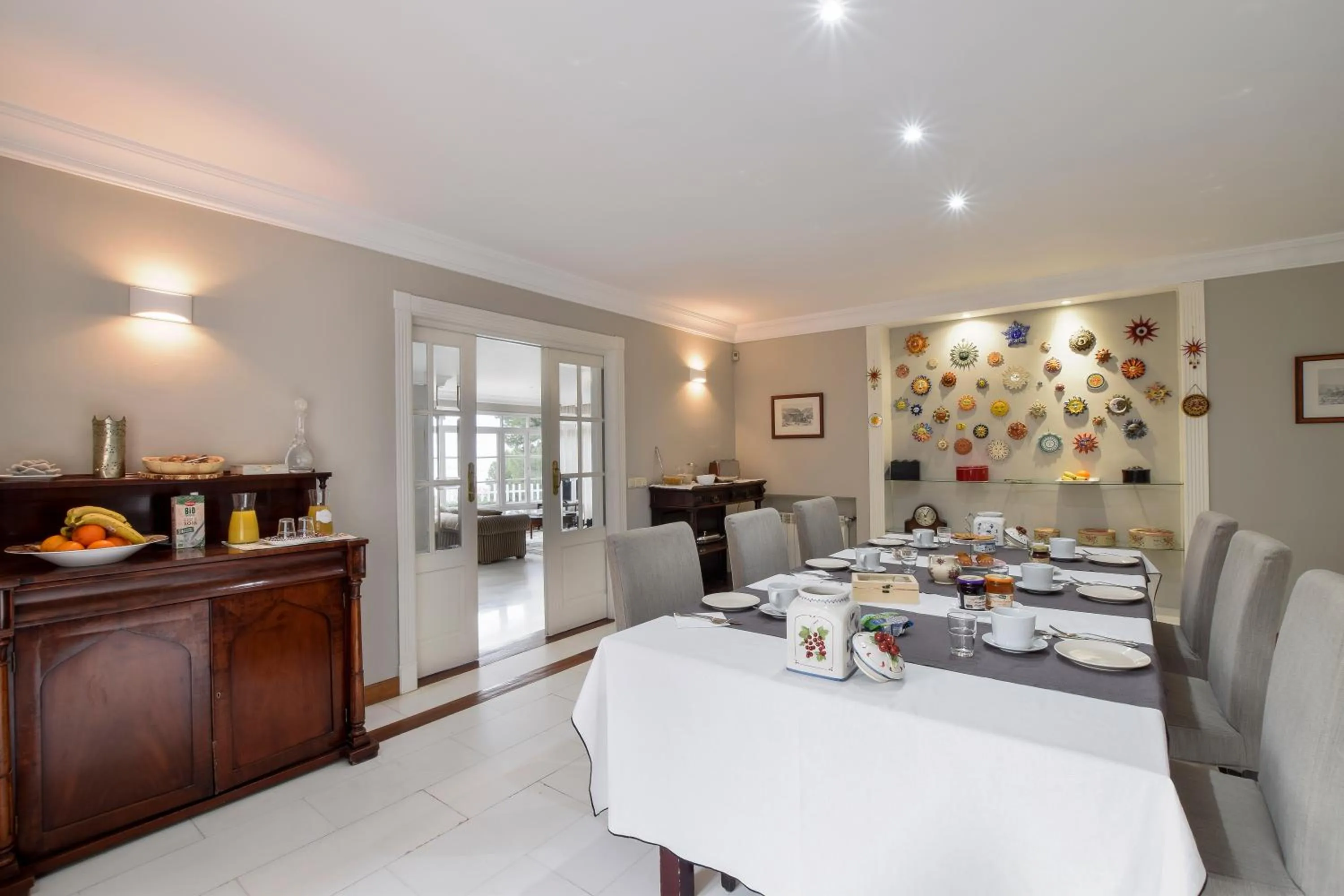 Breakfast in Villa Antumalal B&B