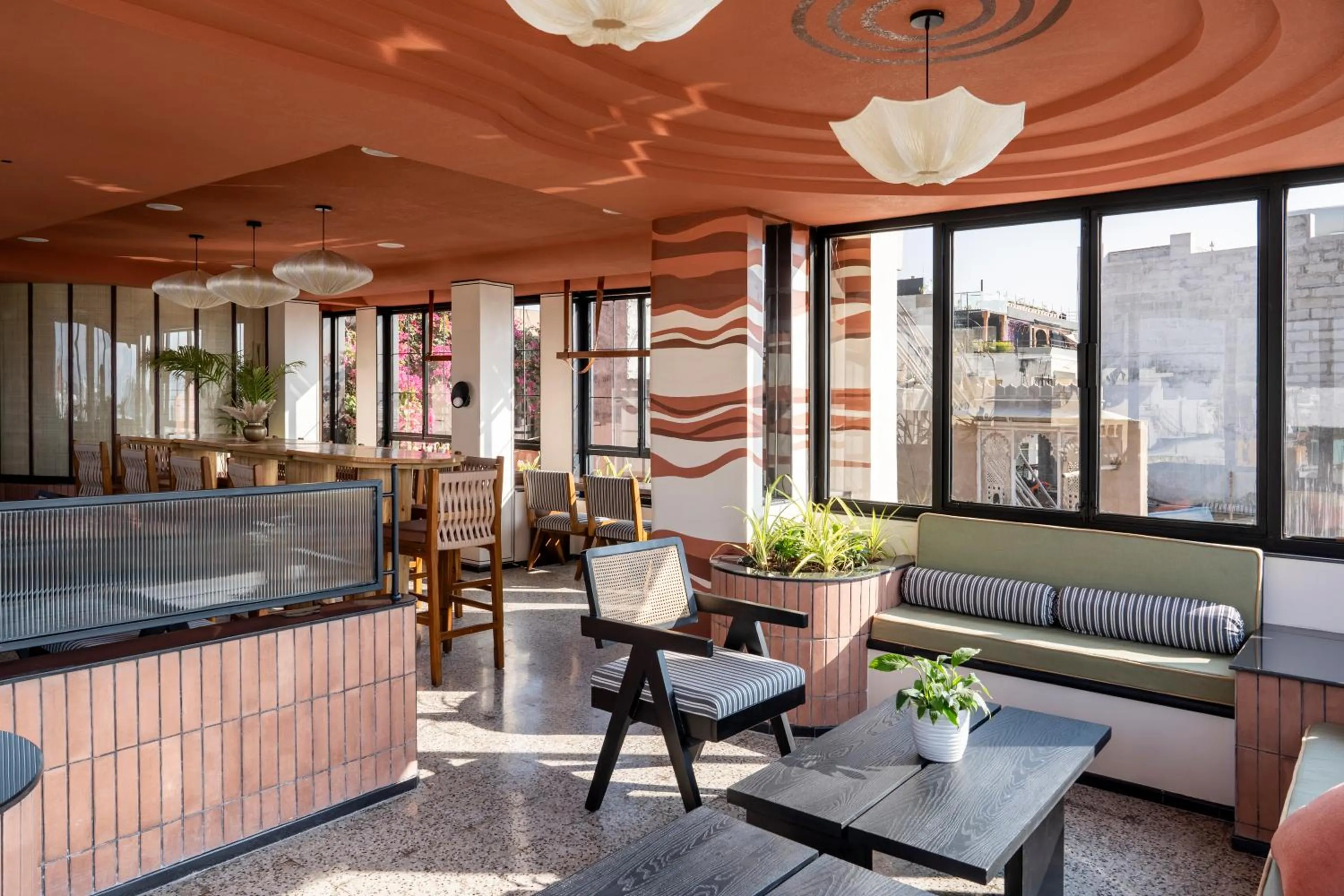 Restaurant/places to eat in The Red Pier - My Downtown Hotels