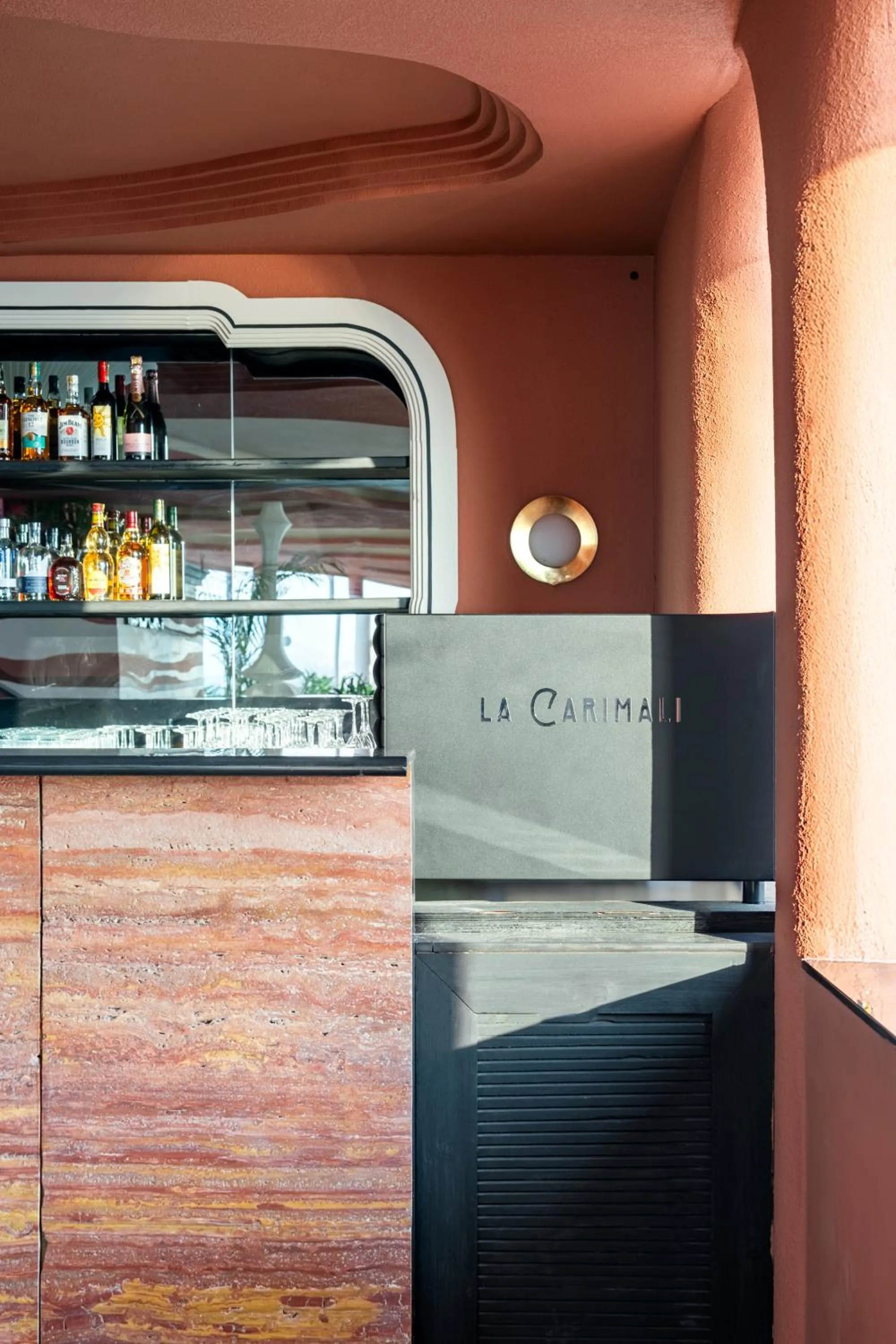 Restaurant/places to eat in The Red Pier - My Downtown Hotels