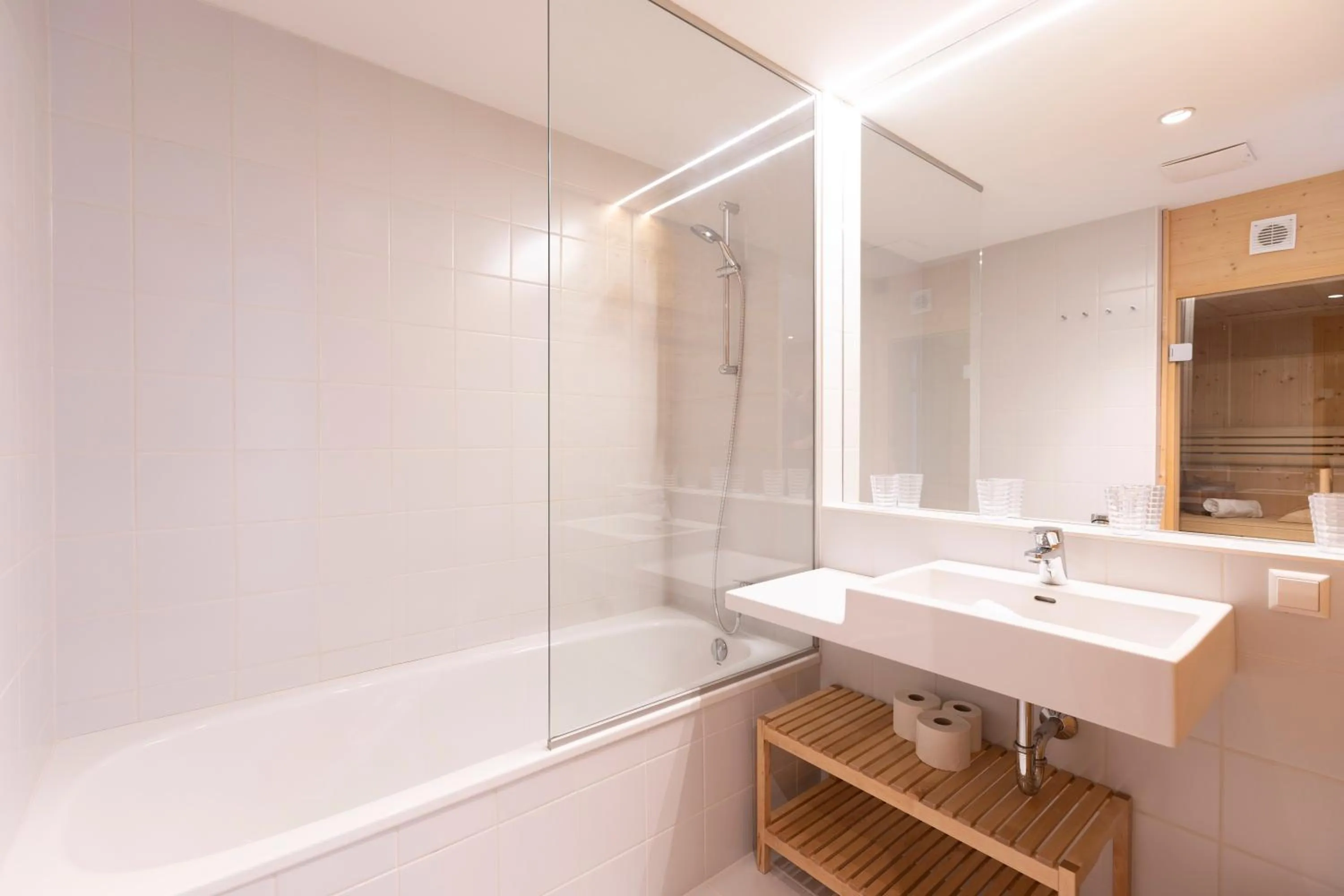 Bathroom in Alpenrock Schladming by ALPS RESORTS