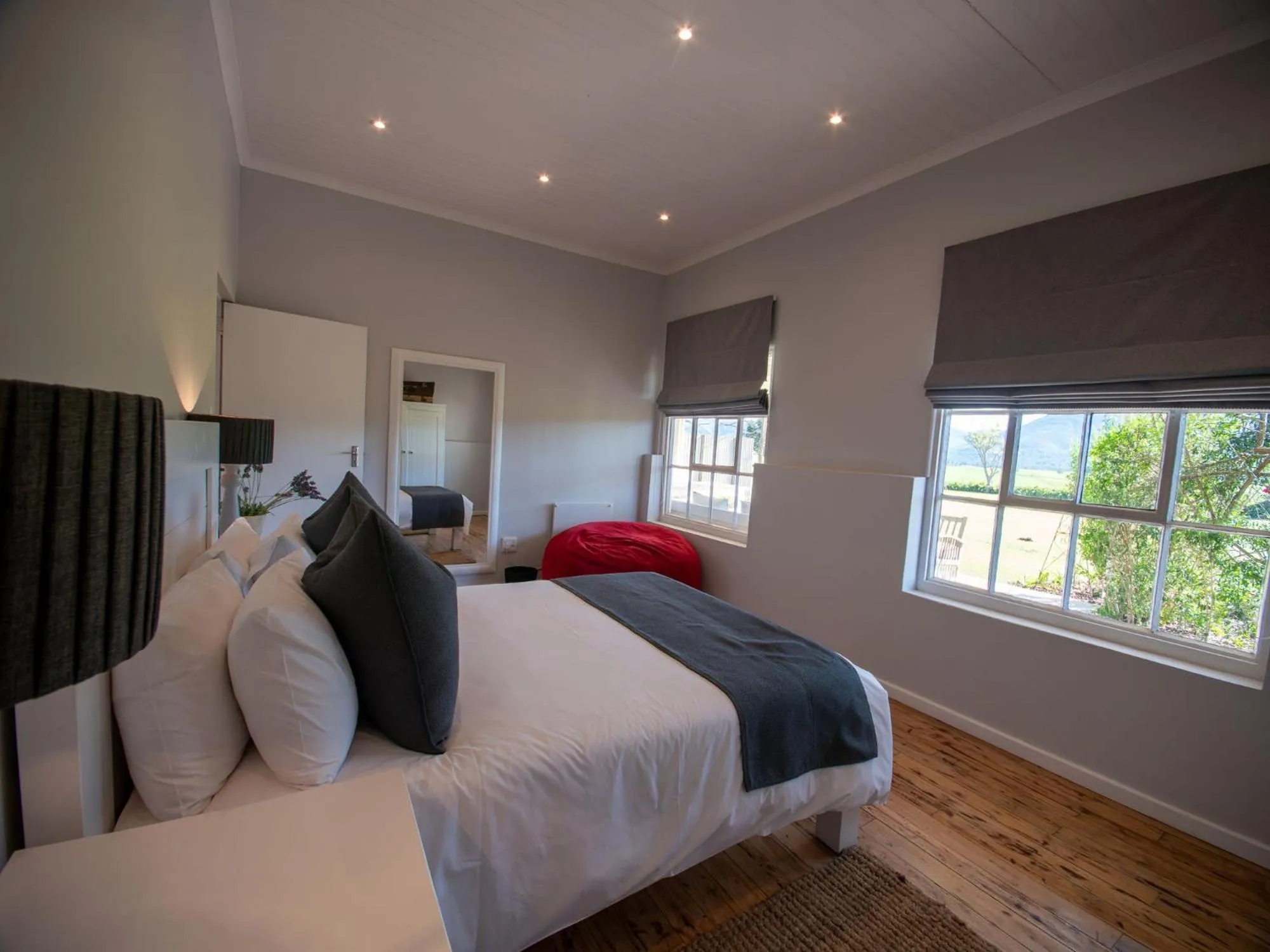 Bedroom, Bed in Oakhurst Farm Cottages