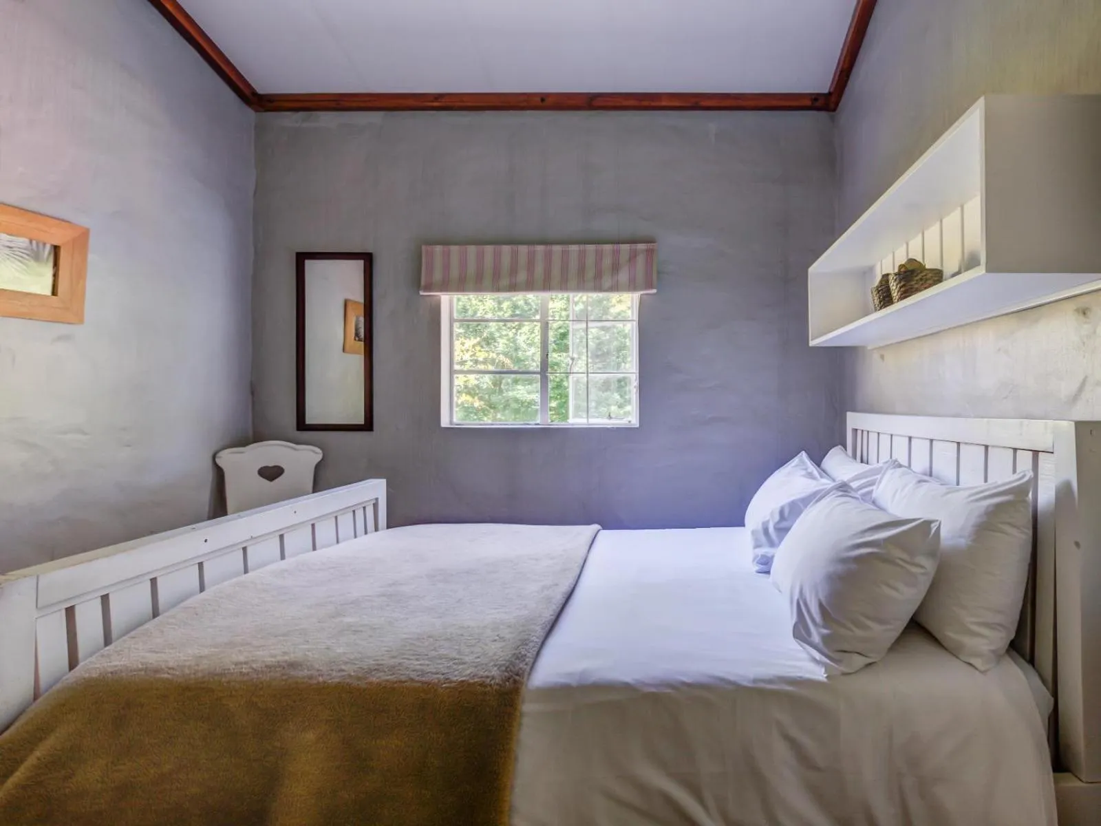 Bed in Oakhurst Farm Cottages