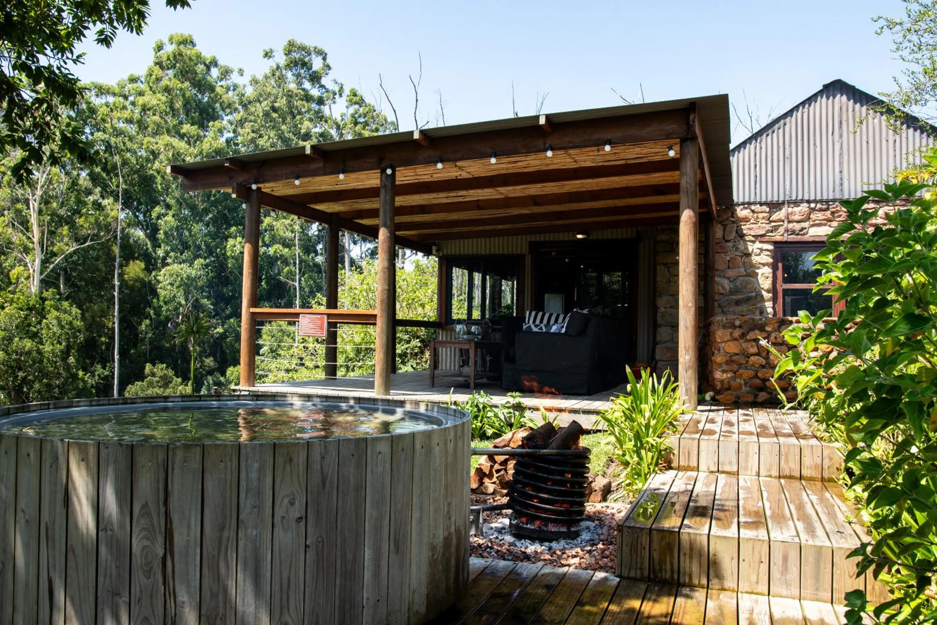 Hot Tub in Oakhurst Farm Cottages