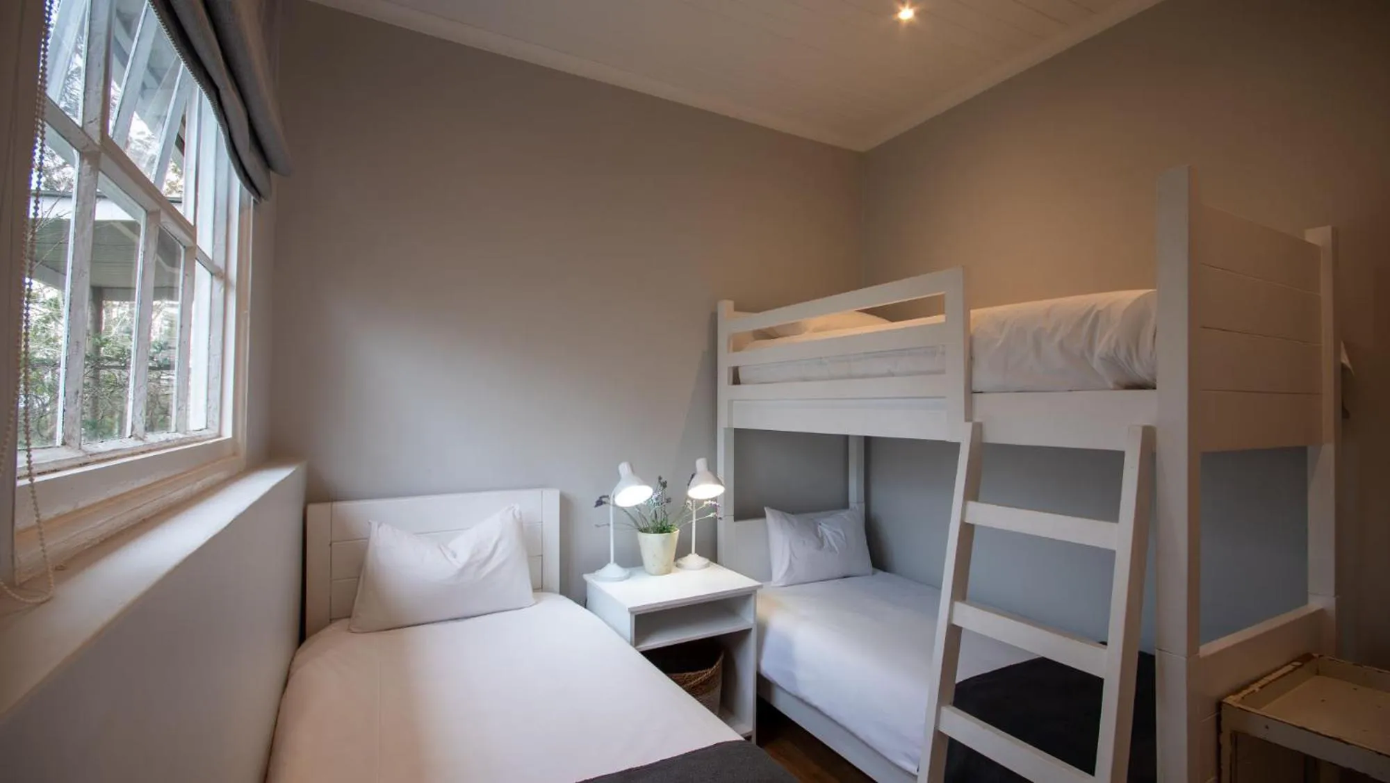 bunk bed, Bed in Oakhurst Farm Cottages