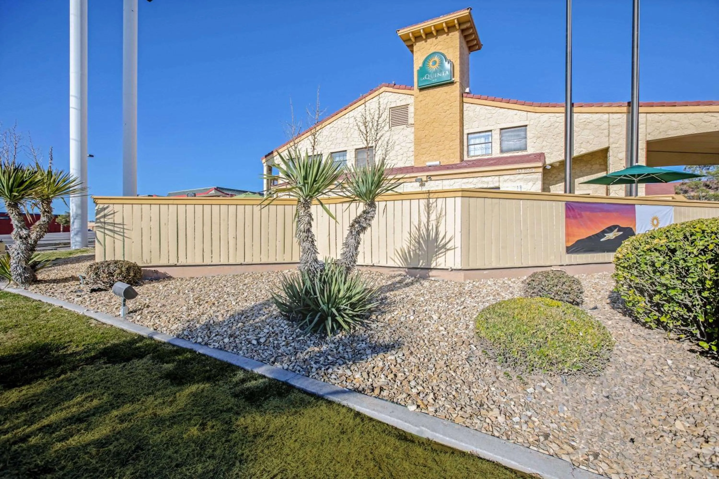Property building in La Quinta Inn by Wyndham El Paso Cielo Vista