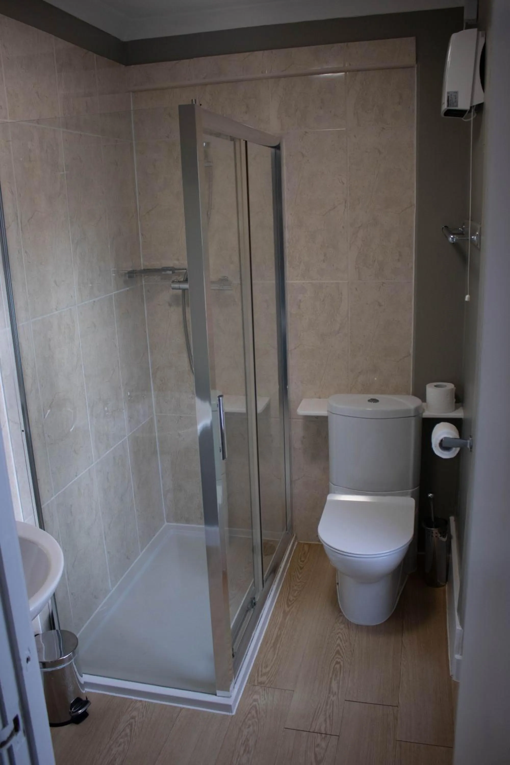 The Rosedale Hotel & Restaurant