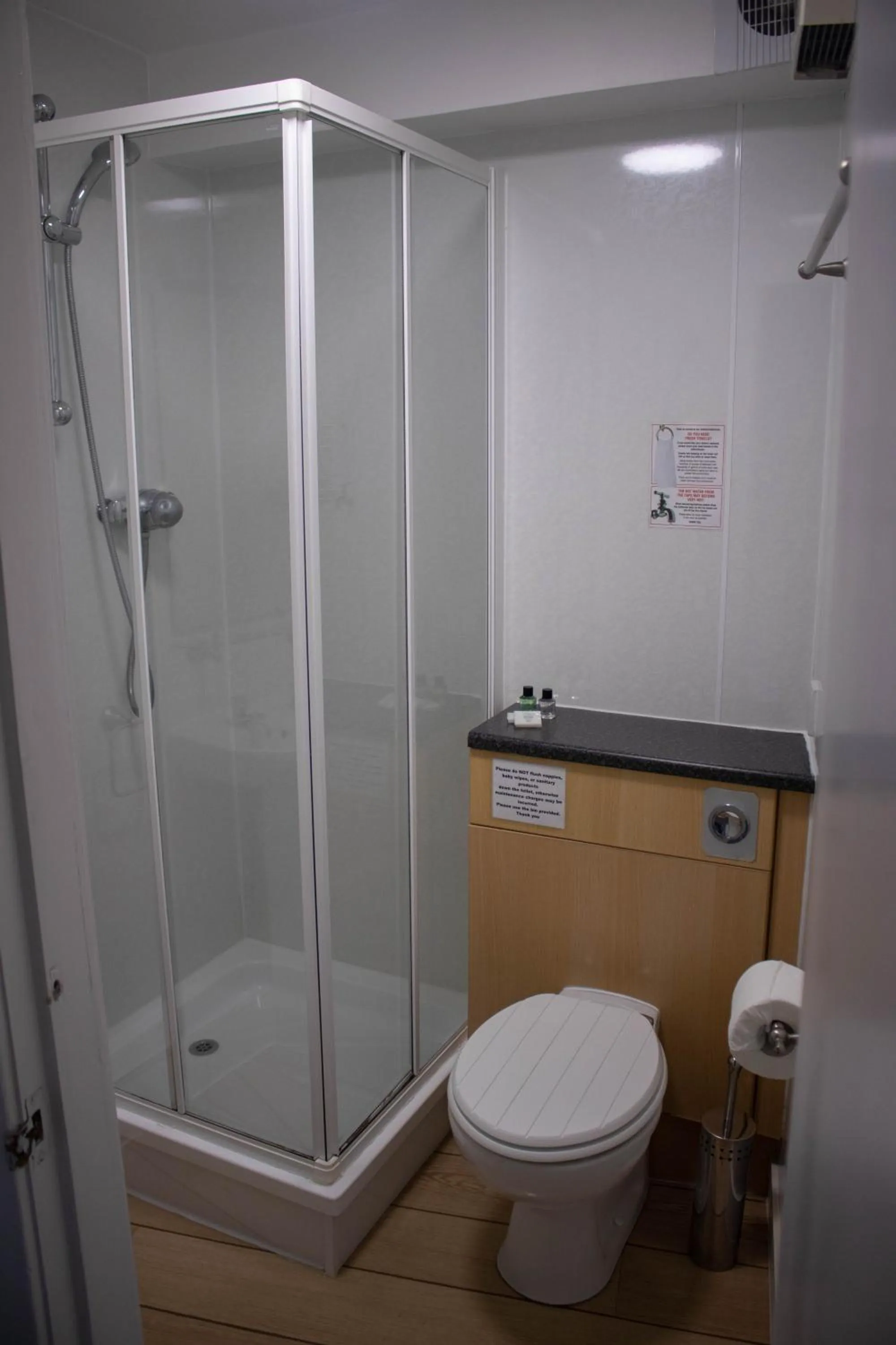 The Rosedale Hotel & Restaurant