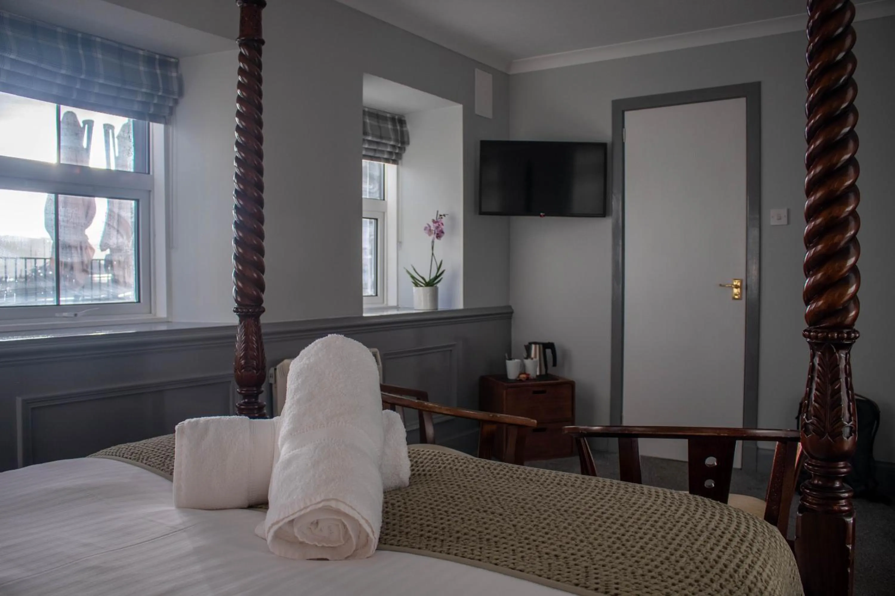 Bed in The Rosedale Hotel & Restaurant