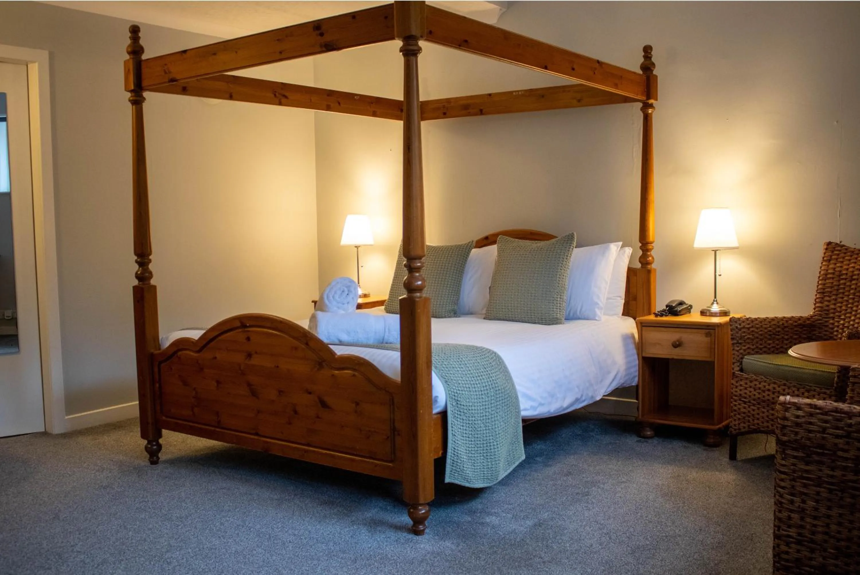 Bed in The Rosedale Hotel & Restaurant