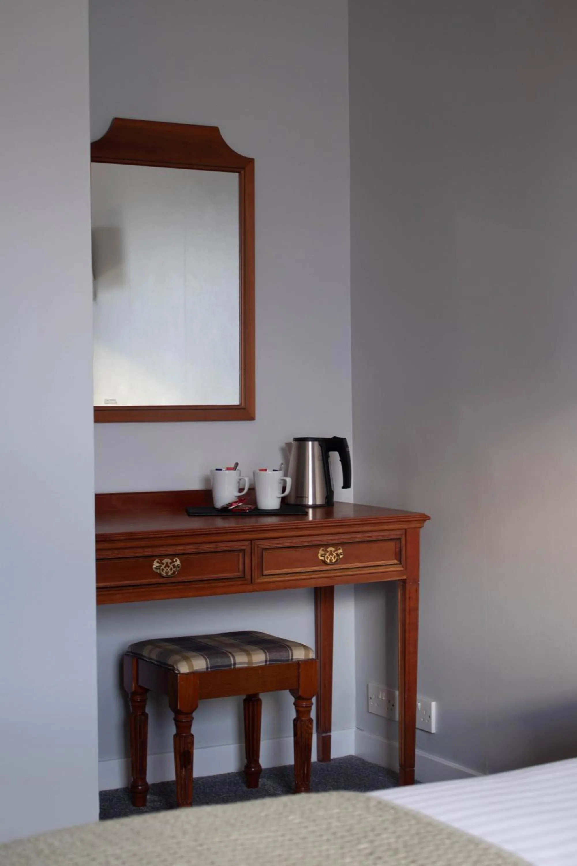 The Rosedale Hotel & Restaurant