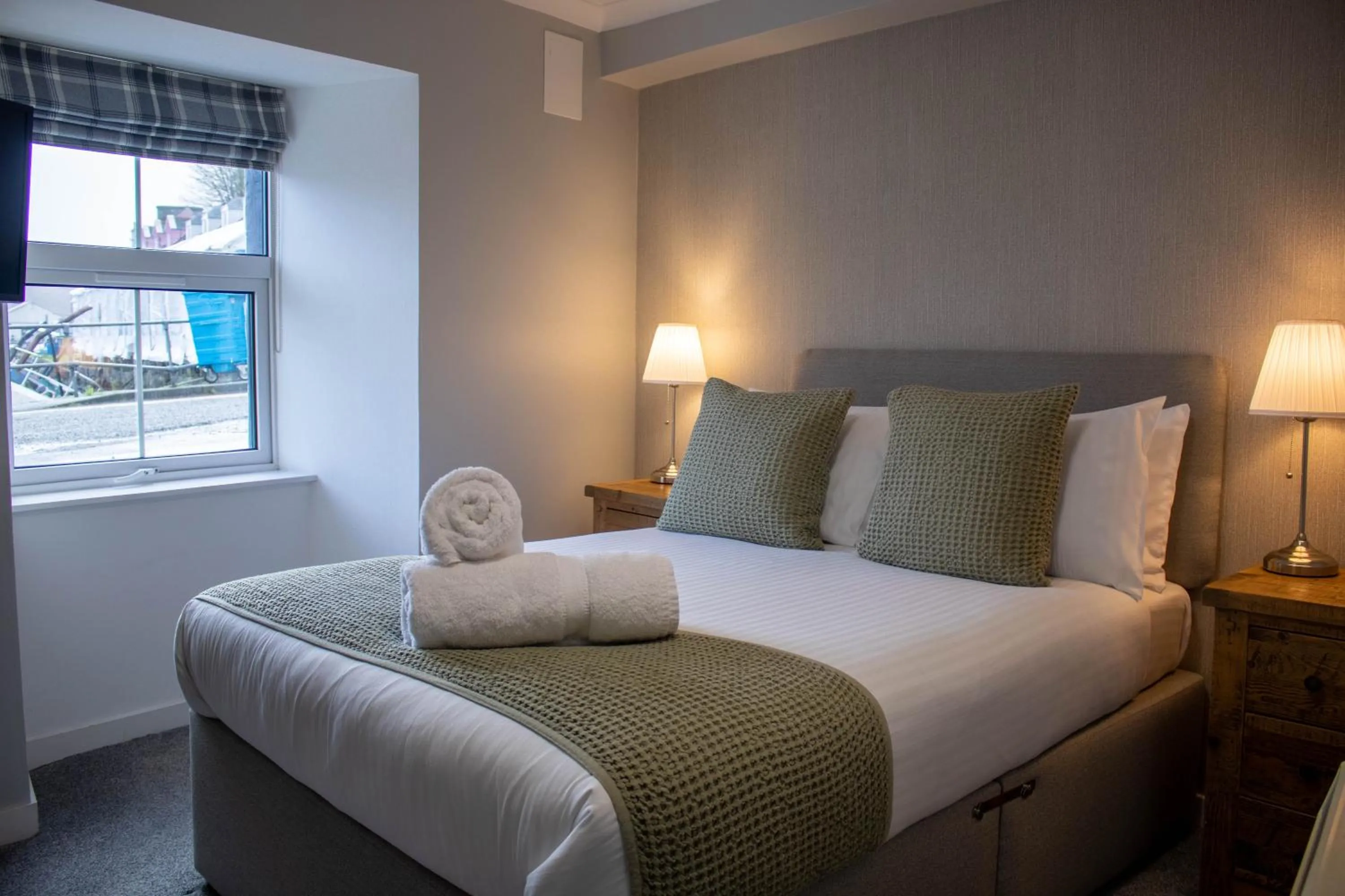 Bed in The Rosedale Hotel & Restaurant