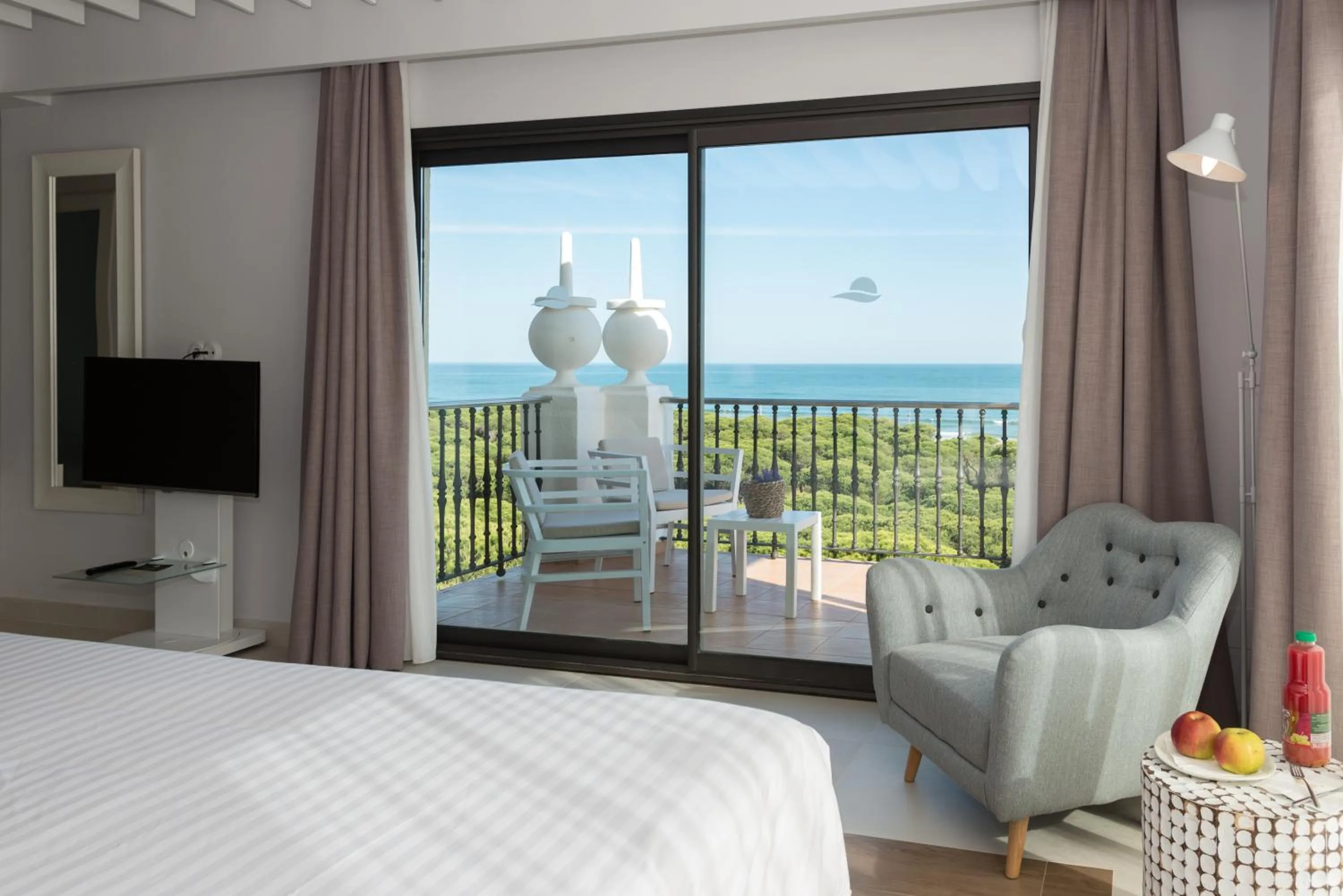 TV and multimedia, Bed in TUI Blue Isla Cristina Palace - Adults Recommended