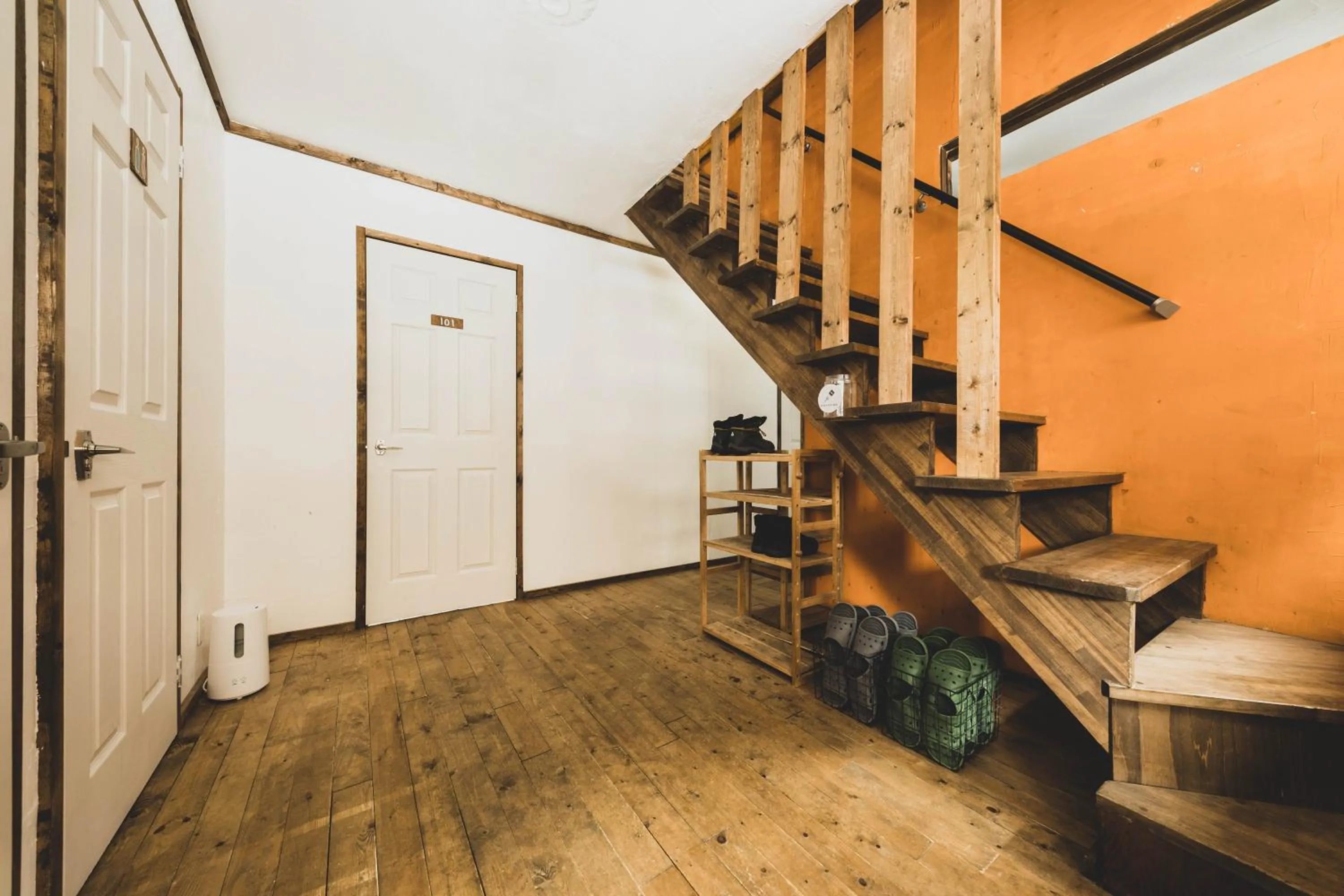 Otaru Tap Room & Hostel