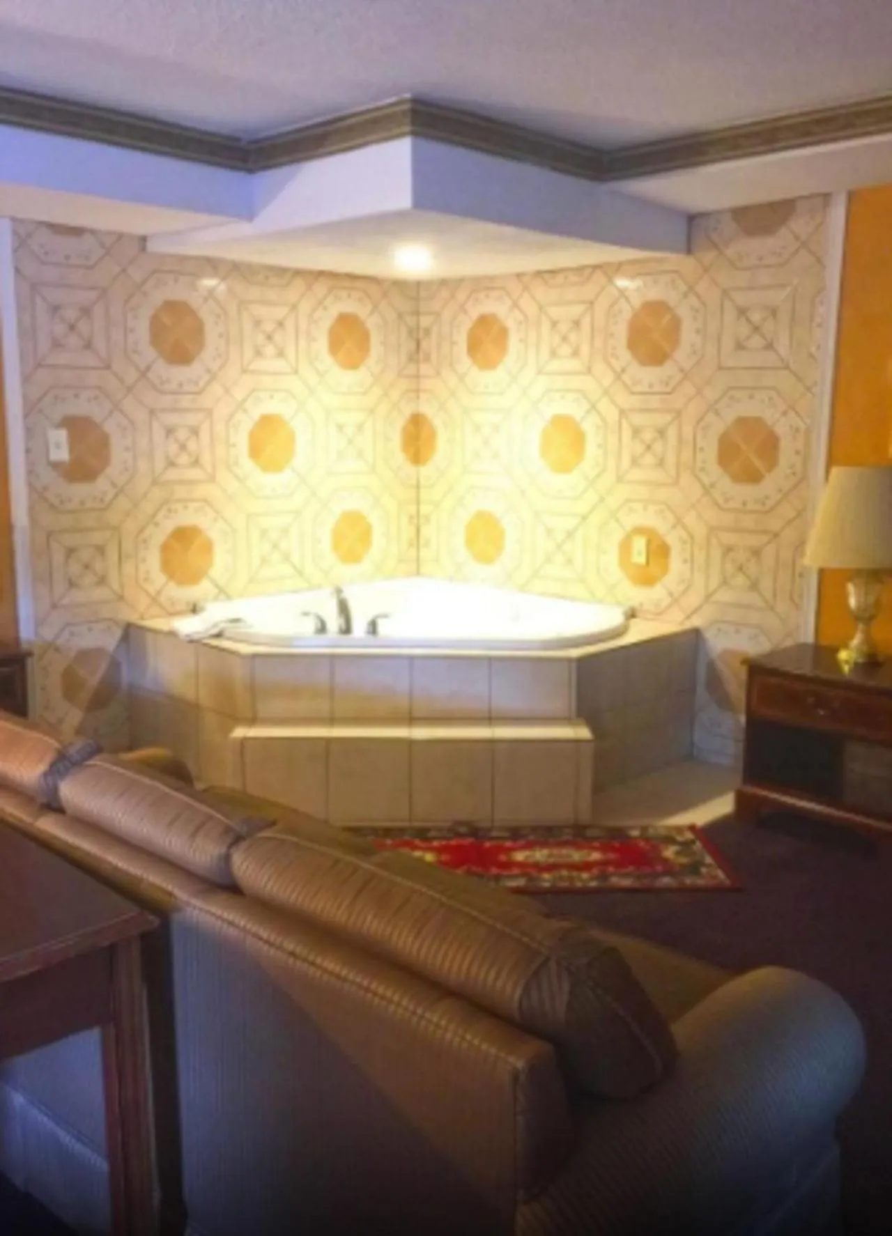 Hot Tub in Americas Best Value Inn Pottstown