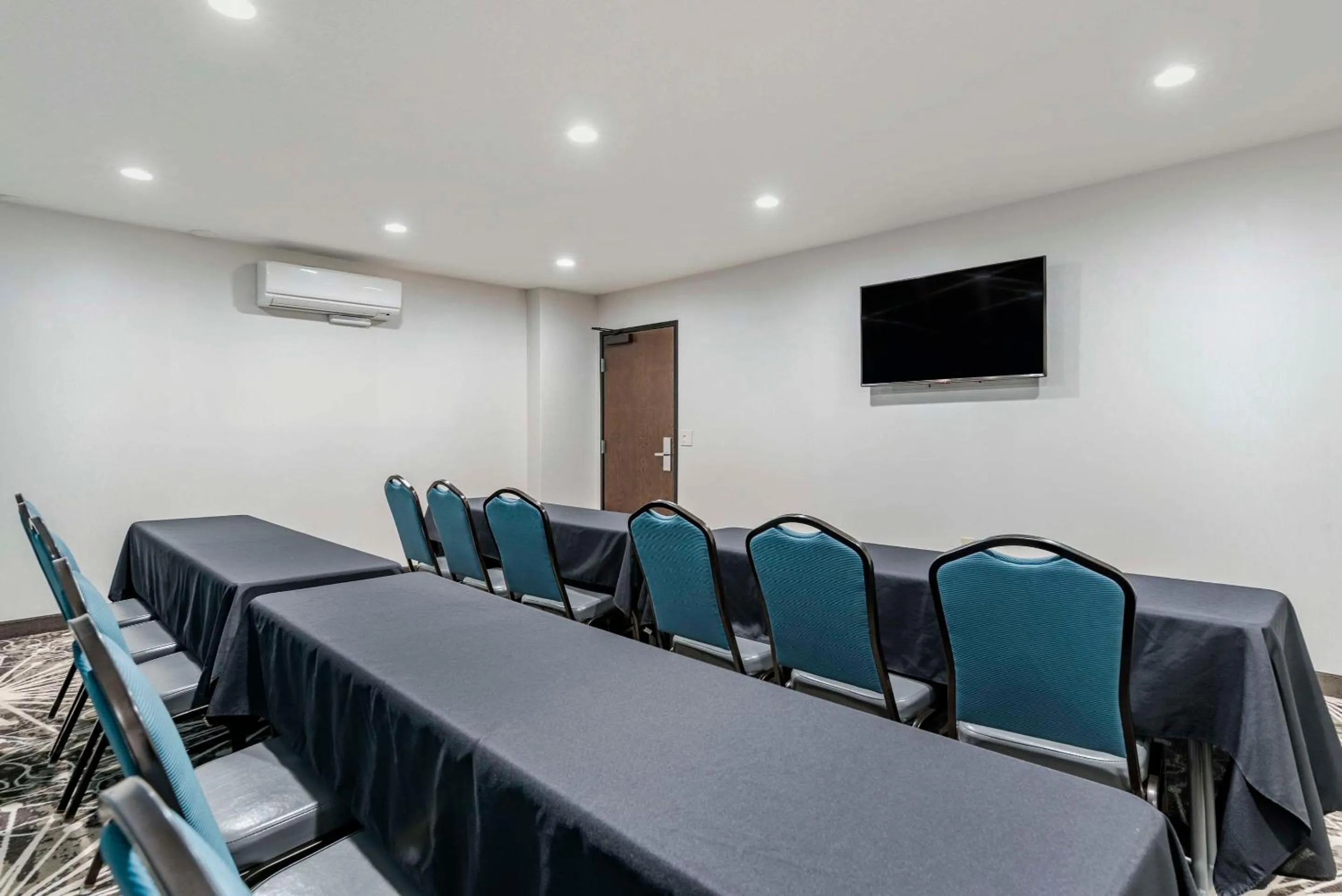 Meeting/conference room in Comfort Inn & Suites Tualatin - Lake Oswego South