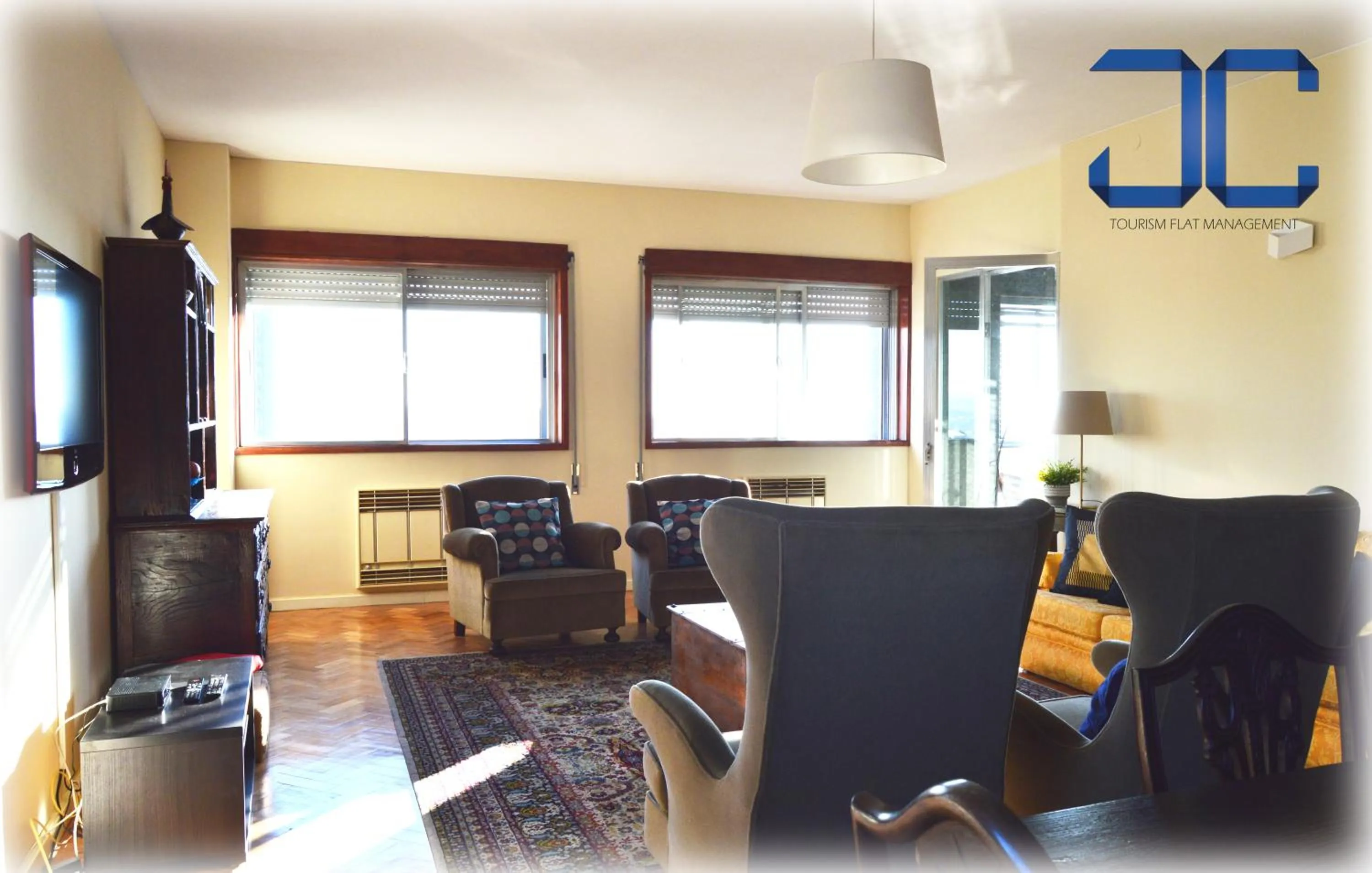 Pardal Apartment by JC