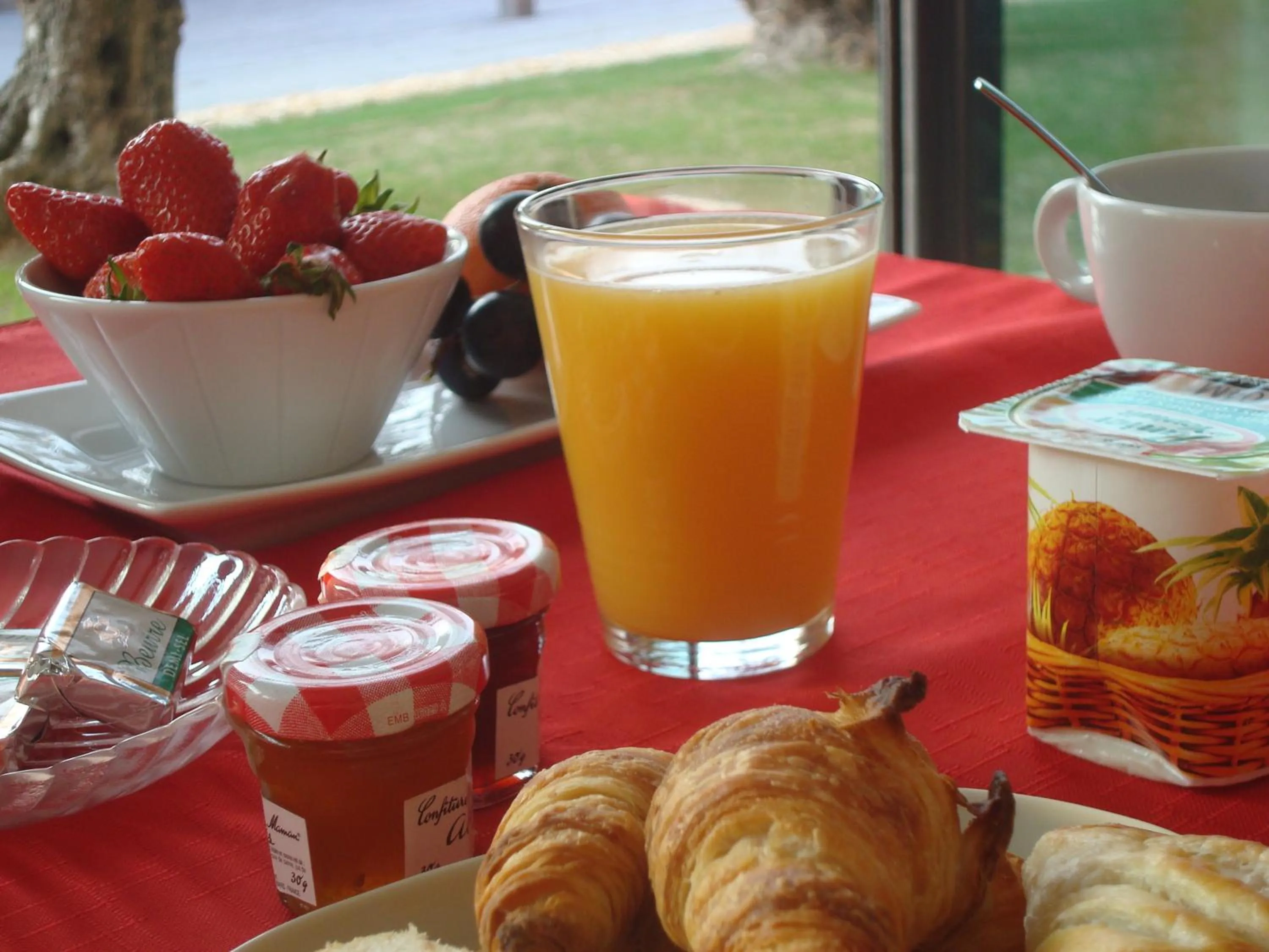 Buffet breakfast in Hôtel Anaïade, The Originals City, Saint-Nazaire Pornichet