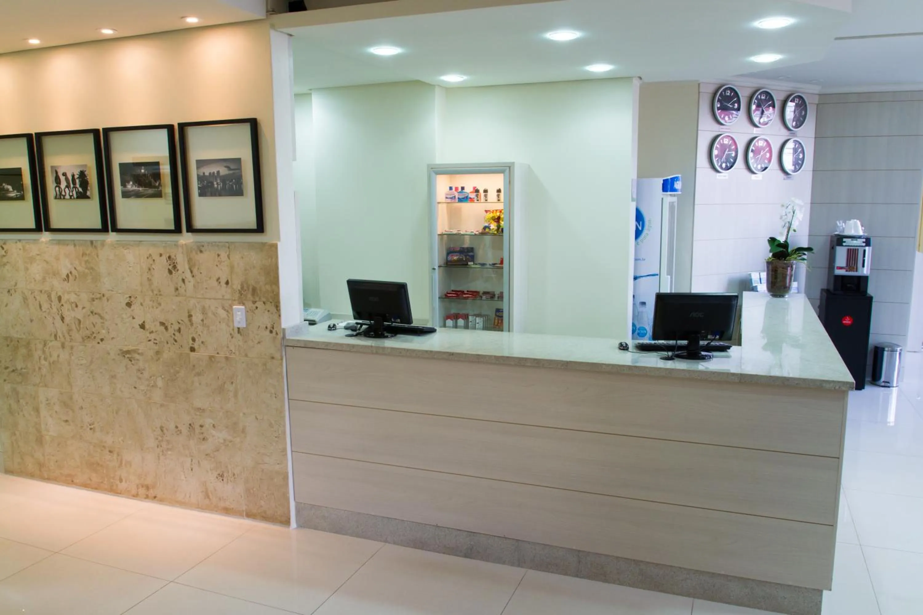 Lobby or reception in Harbor Buriti Hotel