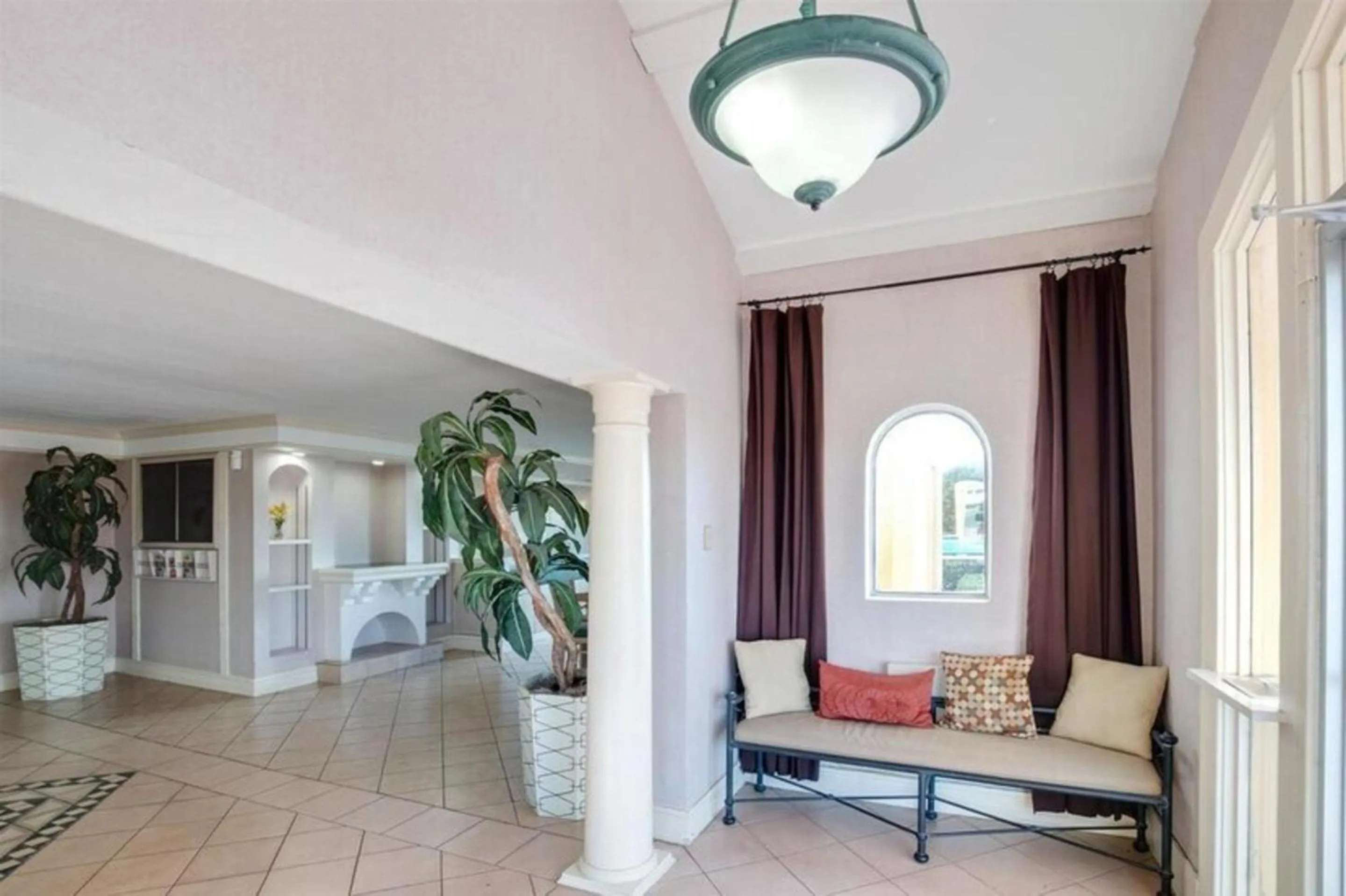 Lobby or reception in Studio 6-Fort Worth, TX - West Medical Center