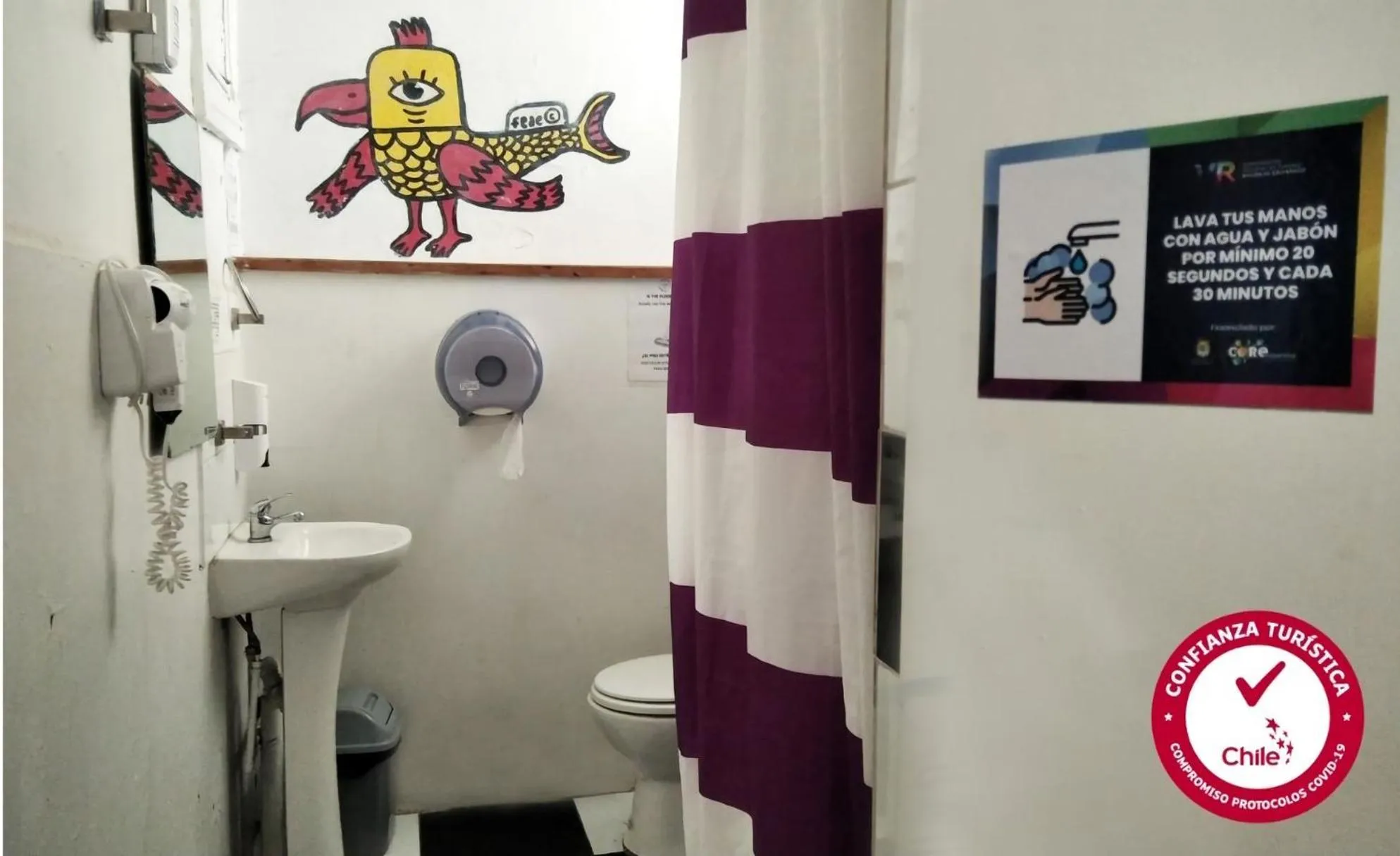 Bathroom in Casa Volante Hostal