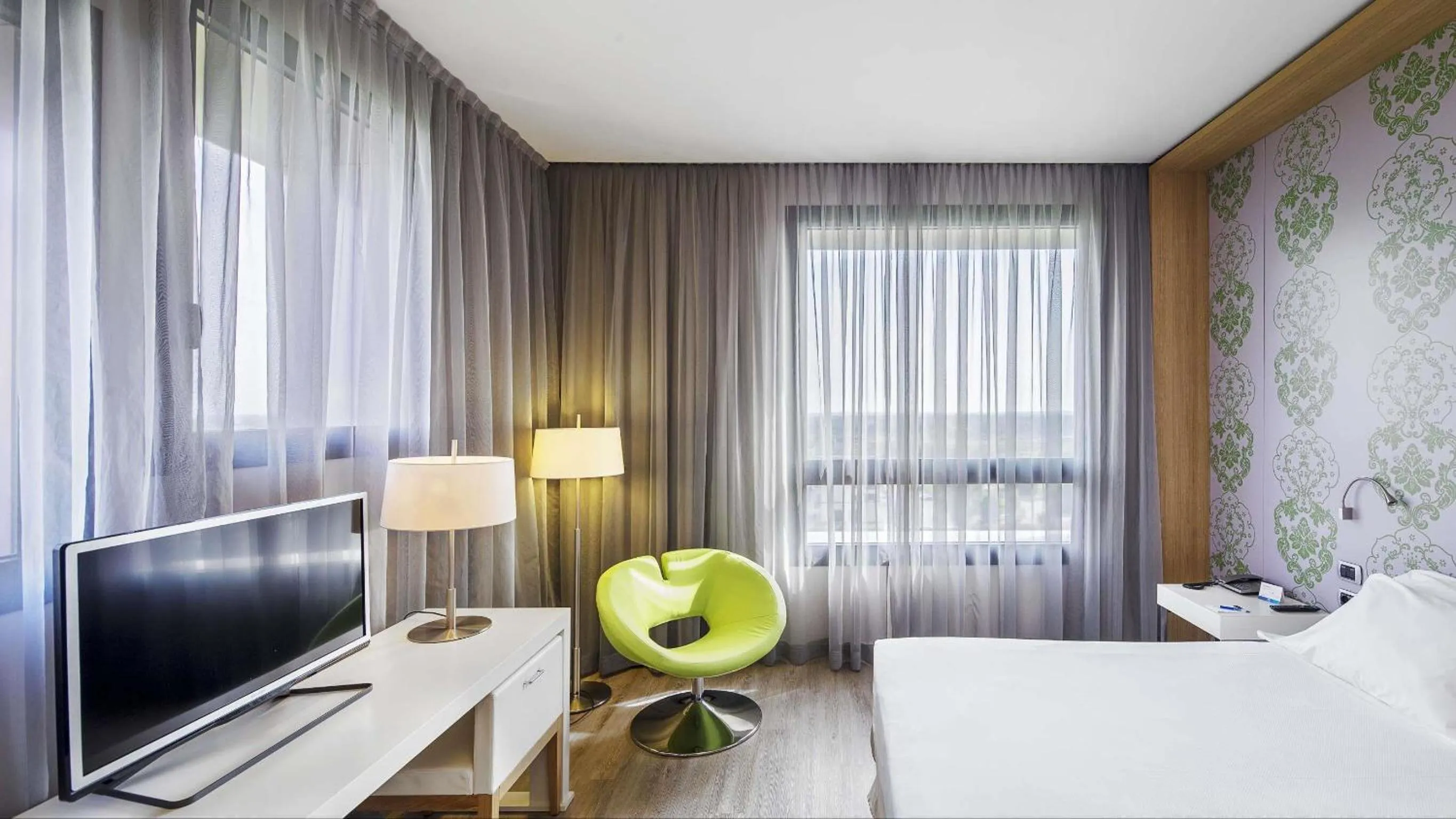 TV and multimedia, Bed in NH Milano Fiera